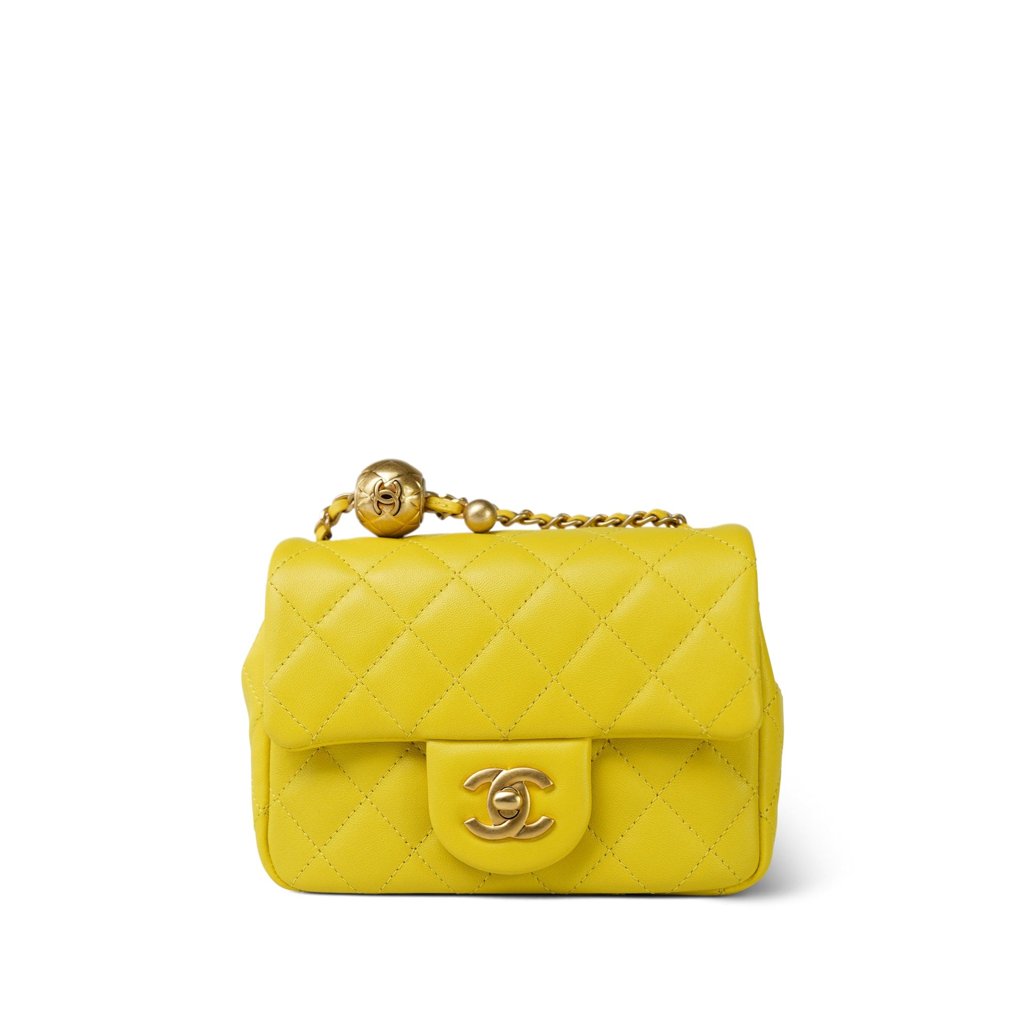 CHANEL ミニマトラッセ　イエロー 国内発送 新作 CHANEL ミニマトラッセ フラップバッグ イエロー