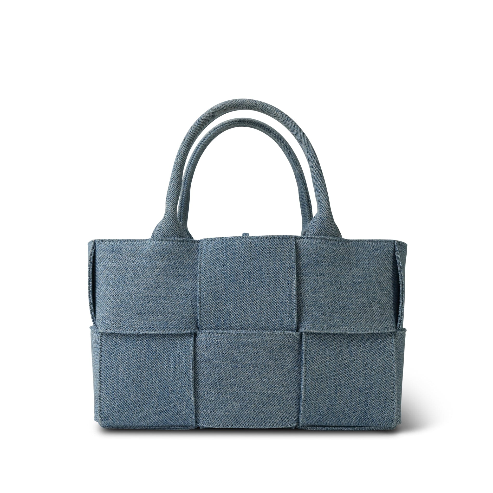 BOTTEGA VENETA ロゴ イントレチャート ARCO MINI デニムトート Bottega Veneta Blue Denim Intrecciato Mini Arco Tote – REDELUXE