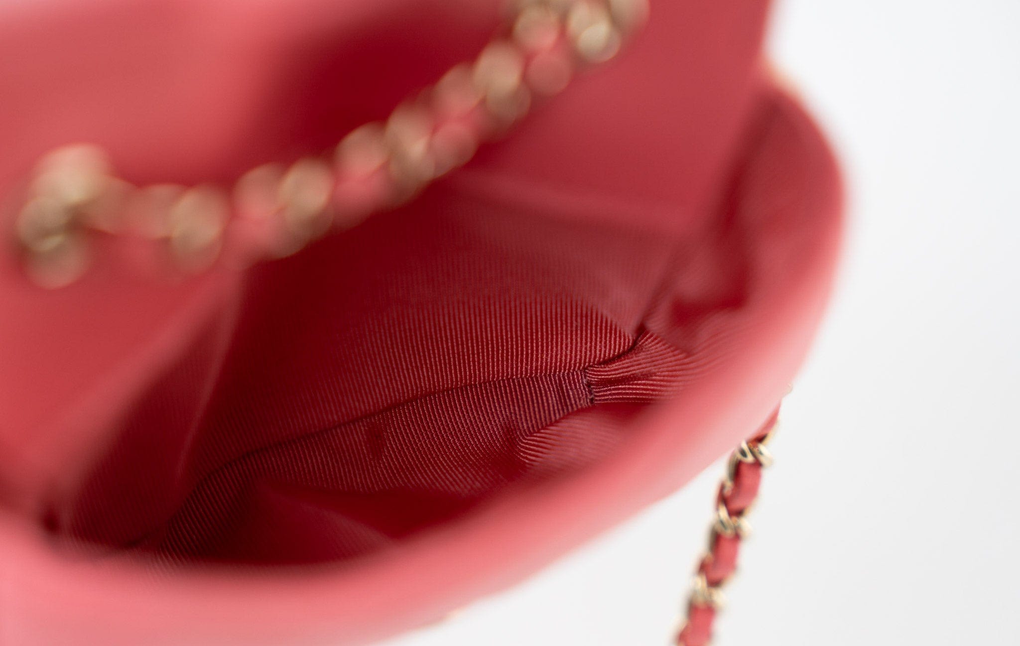 CHANEL Belt Bag 21C Coral/Pink Lambskin Quilted O Belt Bag Light Gold Hardware - Redeluxe