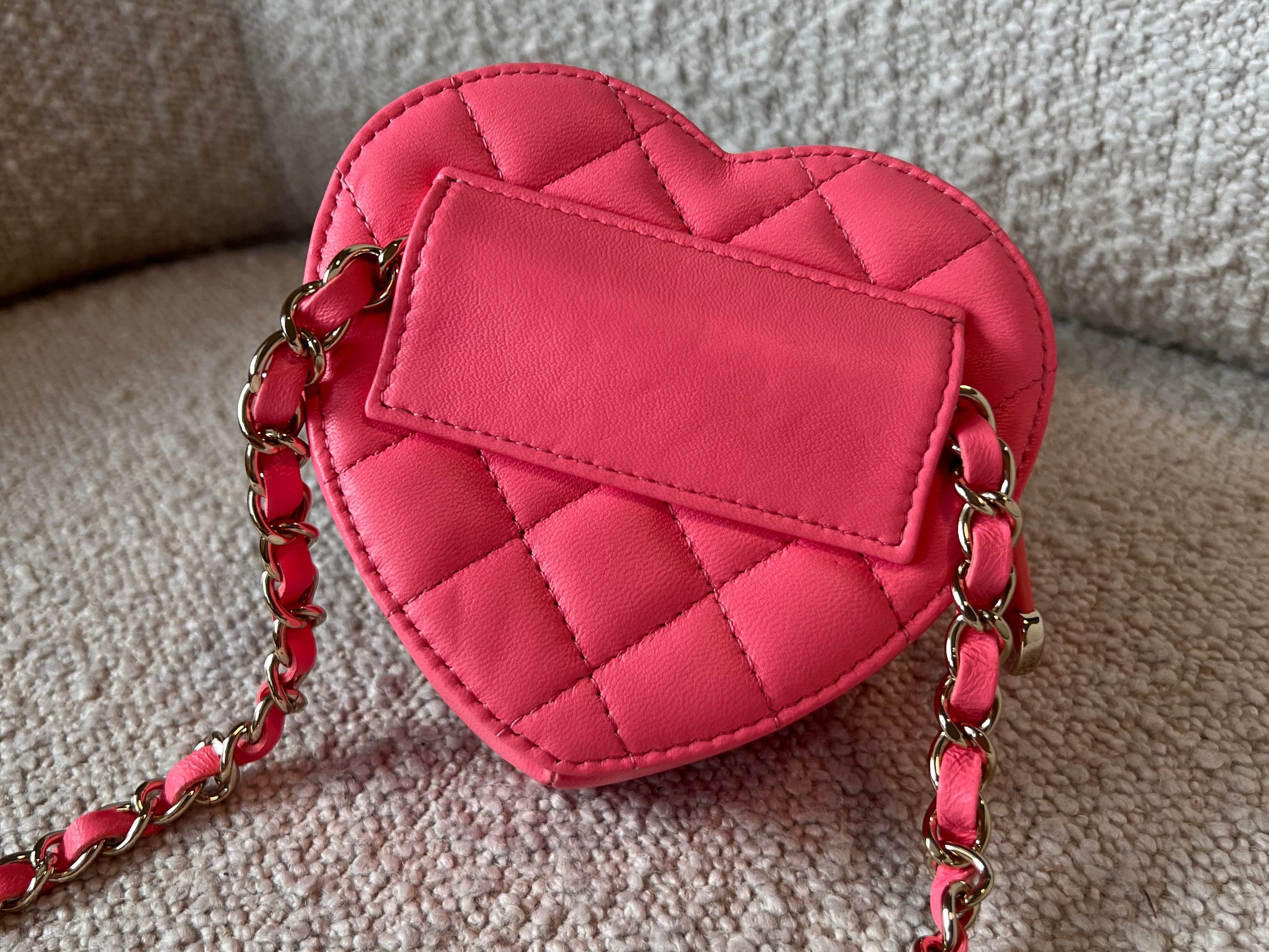 CHANEL Belt Bag 22S CC In Love Heart Zipped Pink Lambskin Quilted Belt Bag LGHW - Redeluxe
