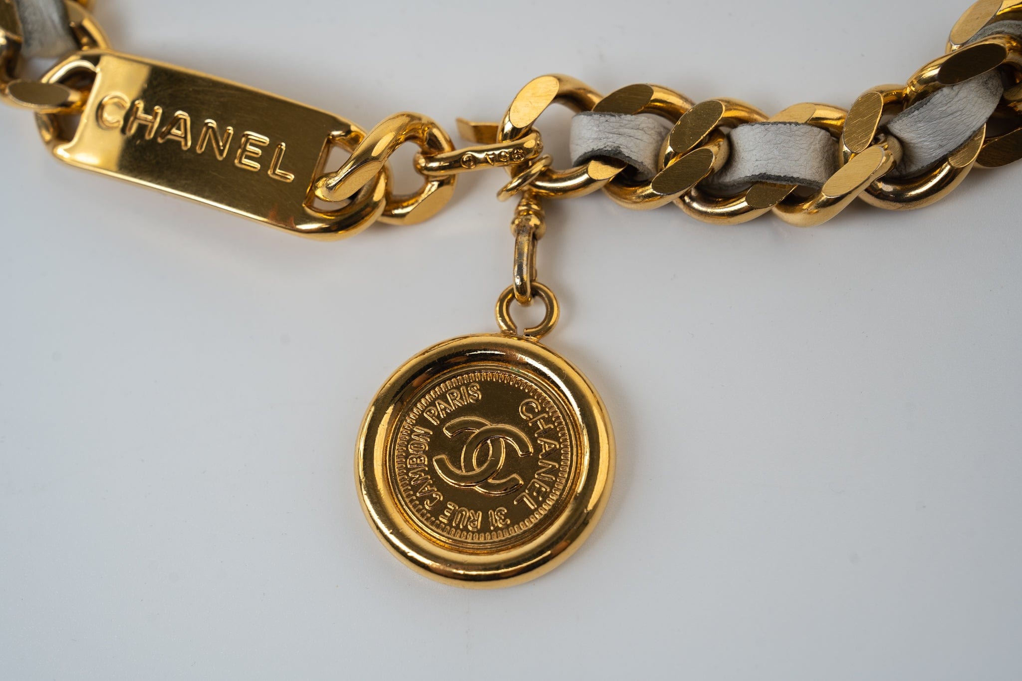 CHANEL Belt Gold Vintage White / Gold Coco Mark Chain Belt - Redeluxe