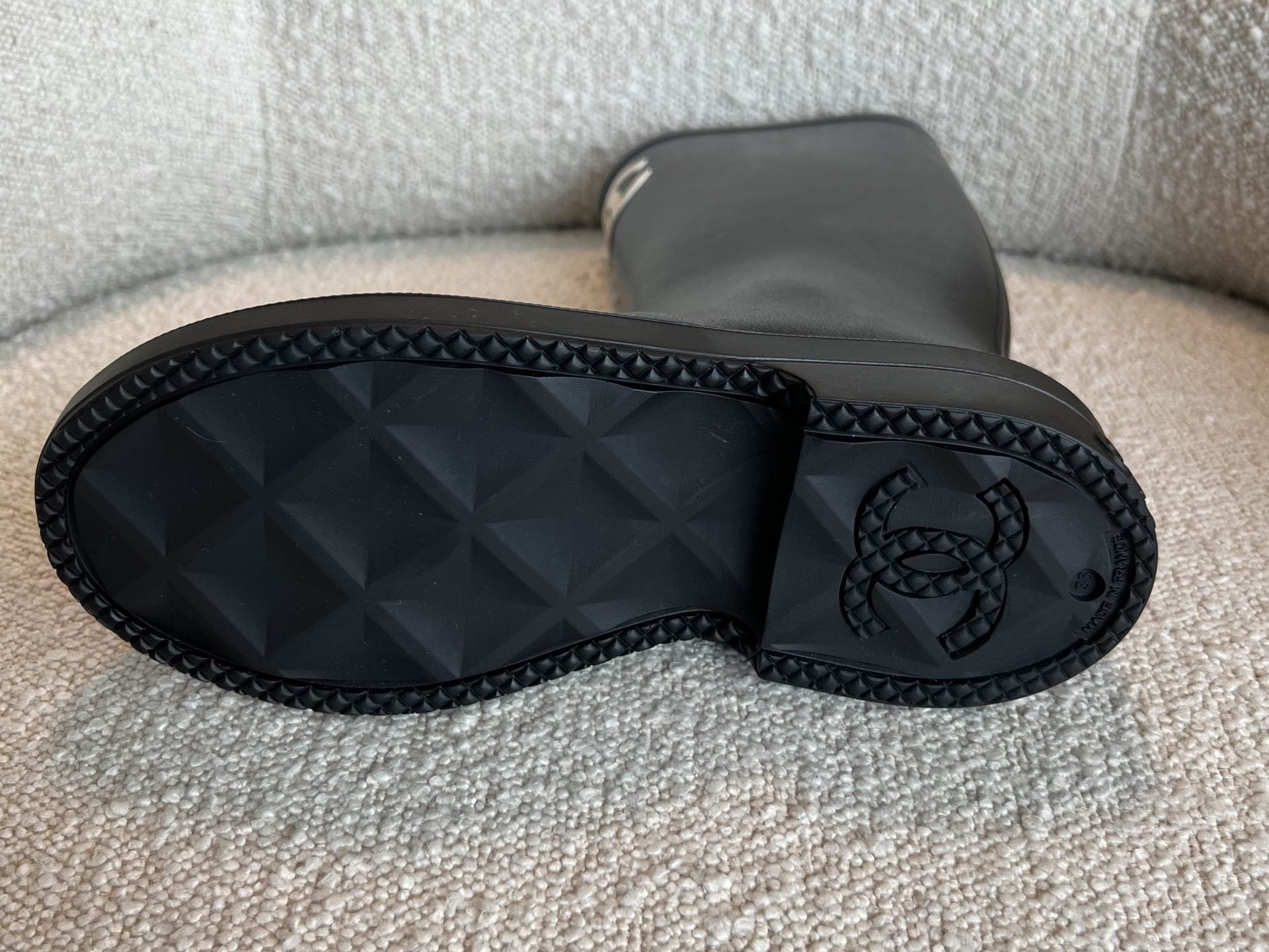 CHANEL Boots 22A Caoutchouk CC High Boots Black - Redeluxe