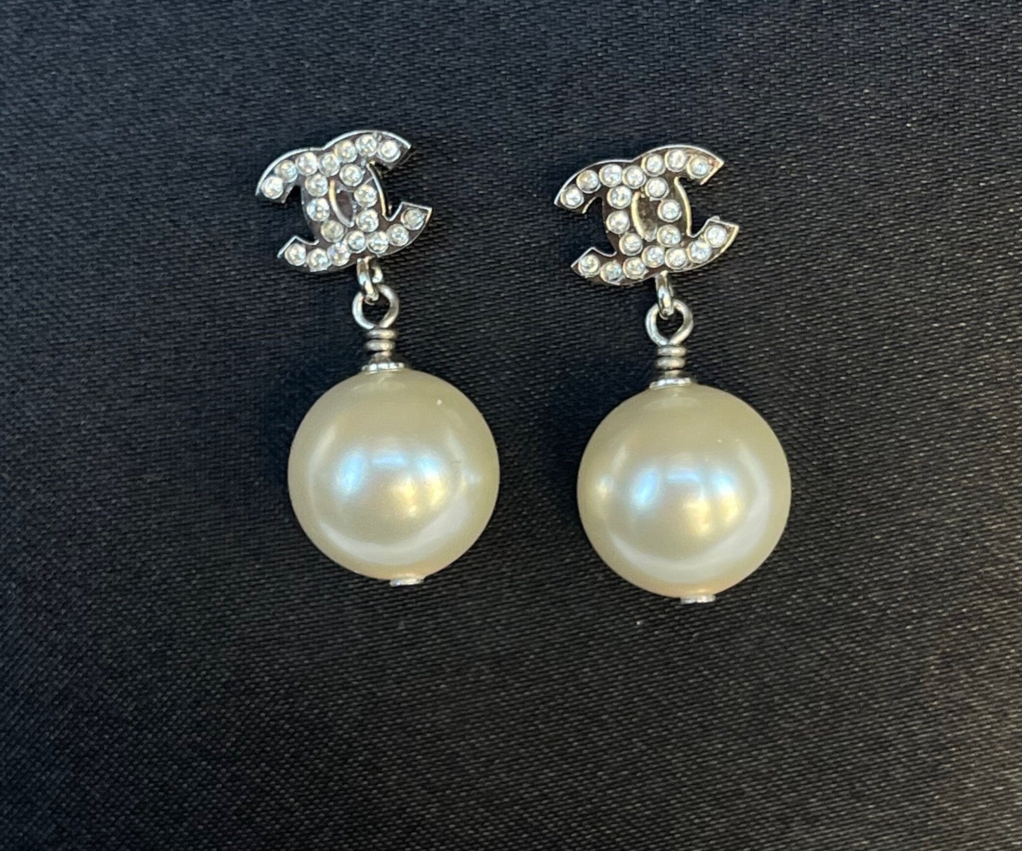 CHANEL Earrings Chanel Pearl Mini Crystal CC Logo Drop Earrings - Redeluxe