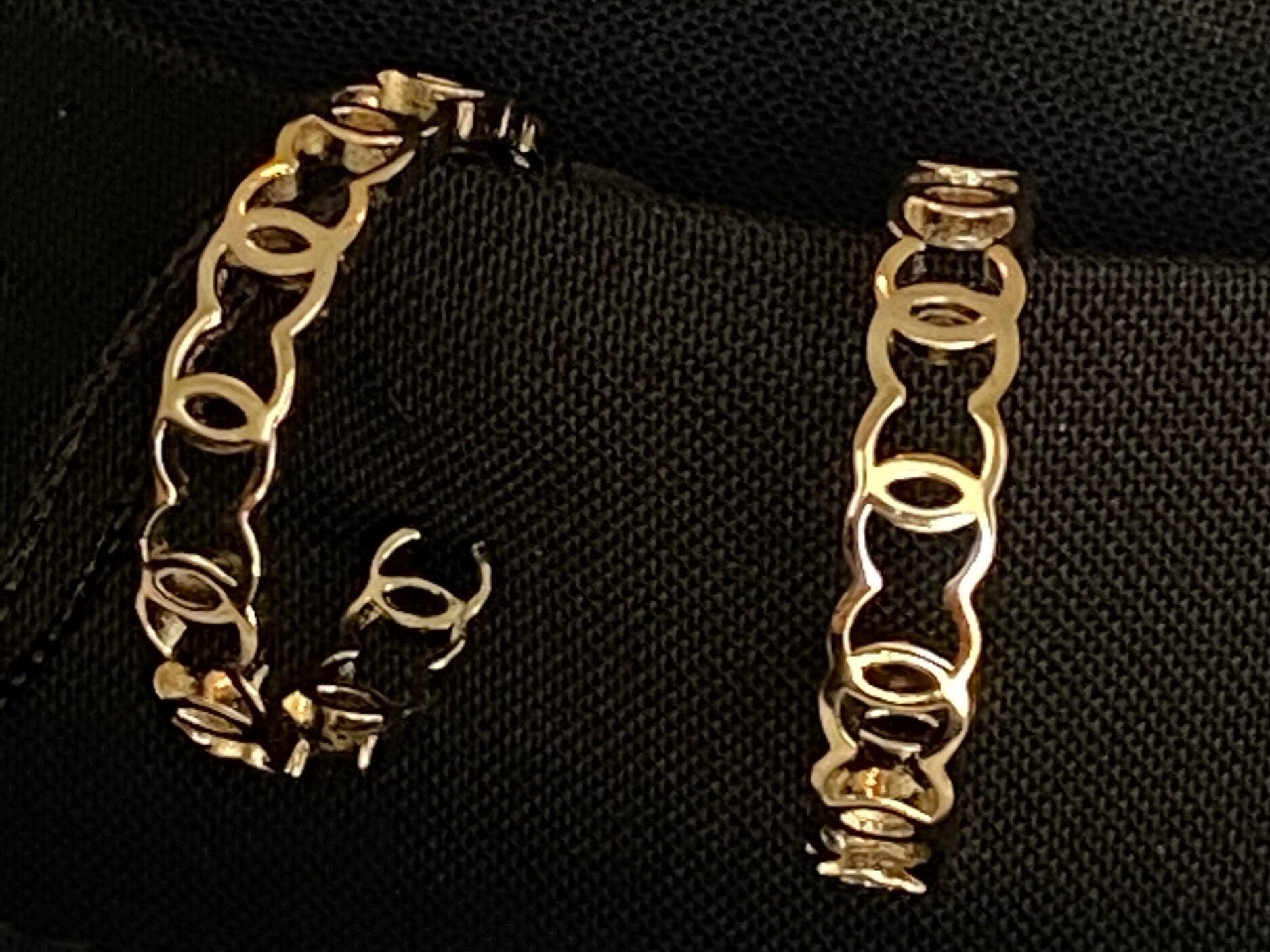 CHANEL Earrings Gold 21A CC Dangle Hoops Earrings Gold - Redeluxe