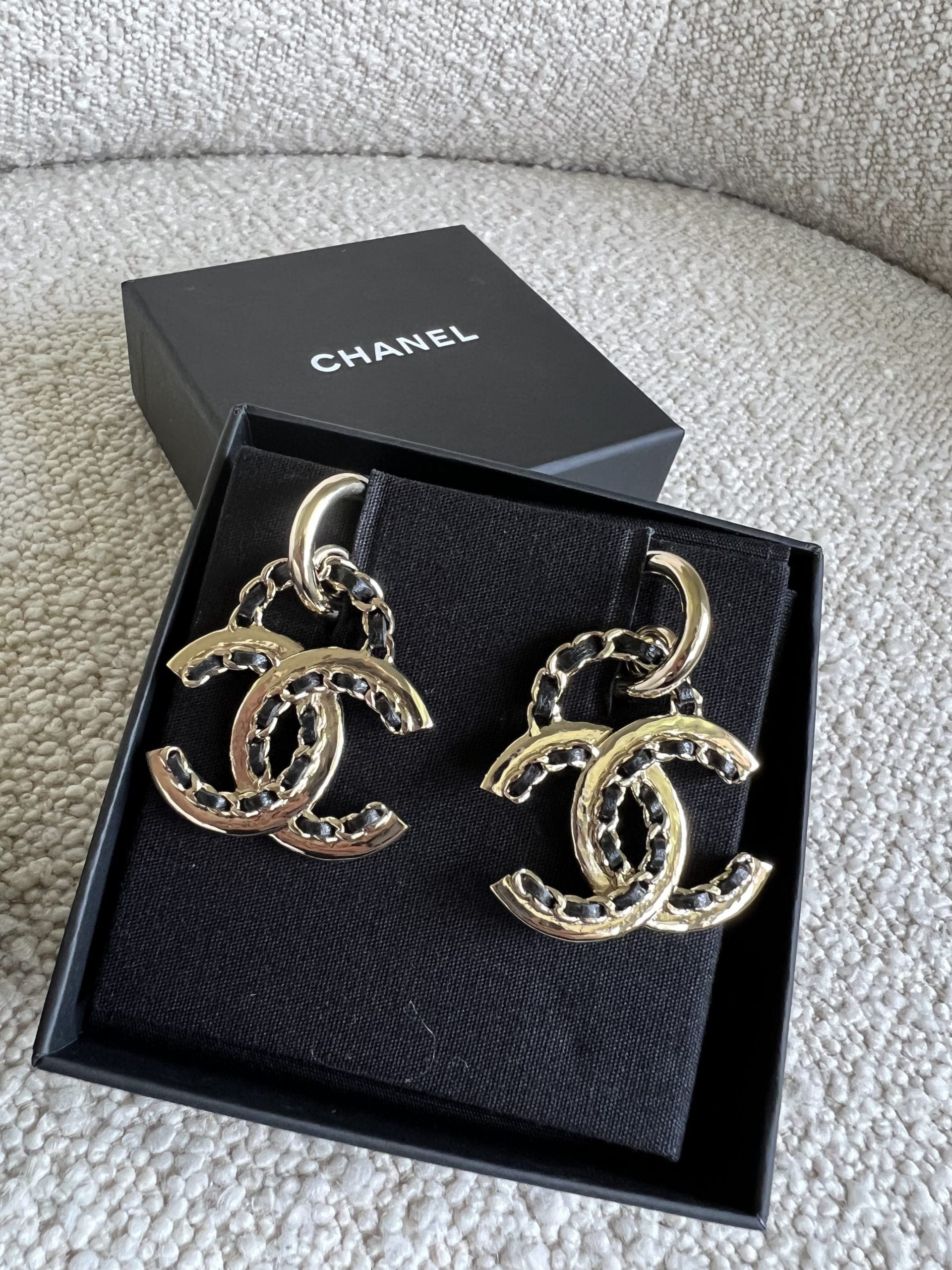 Buy CHANEL Woven Chain CC Drop Earring on SALE at REDELUXE