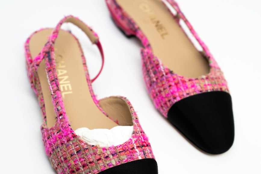 CHANEL Flats Chanel Tweed Slingbacks Size 36/5.5 Pink / Black - Redeluxe