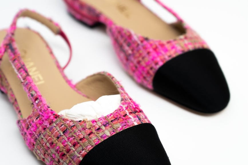 CHANEL Flats Chanel Tweed Slingbacks Size 36/5.5 Pink / Black - Redeluxe