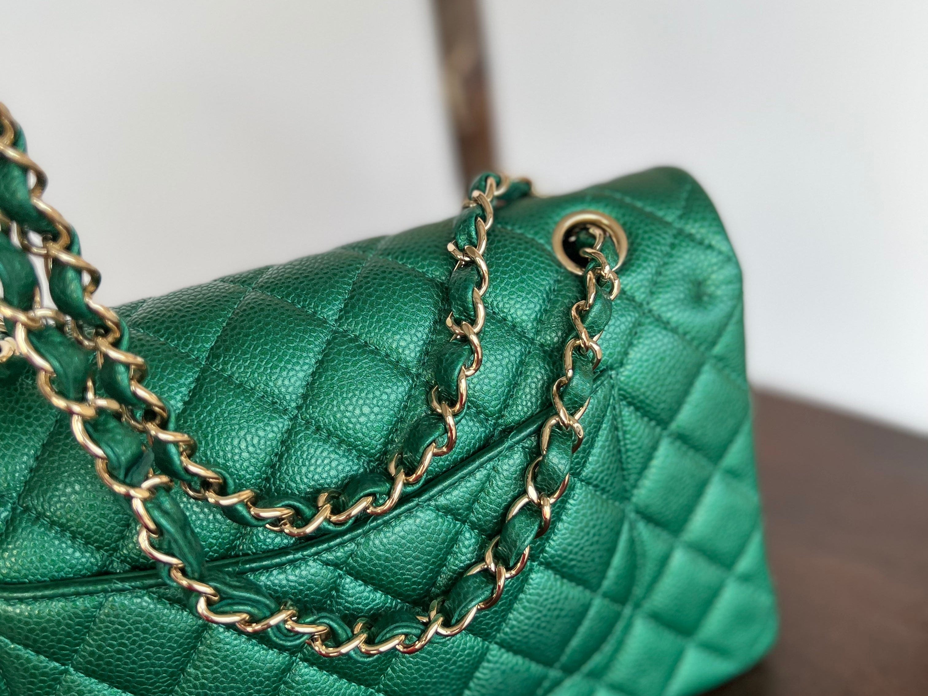CHANEL Handbag 18S Emerald Green Caviar Quilted Classic Flap Medium Light Gold Hardware - Redeluxe