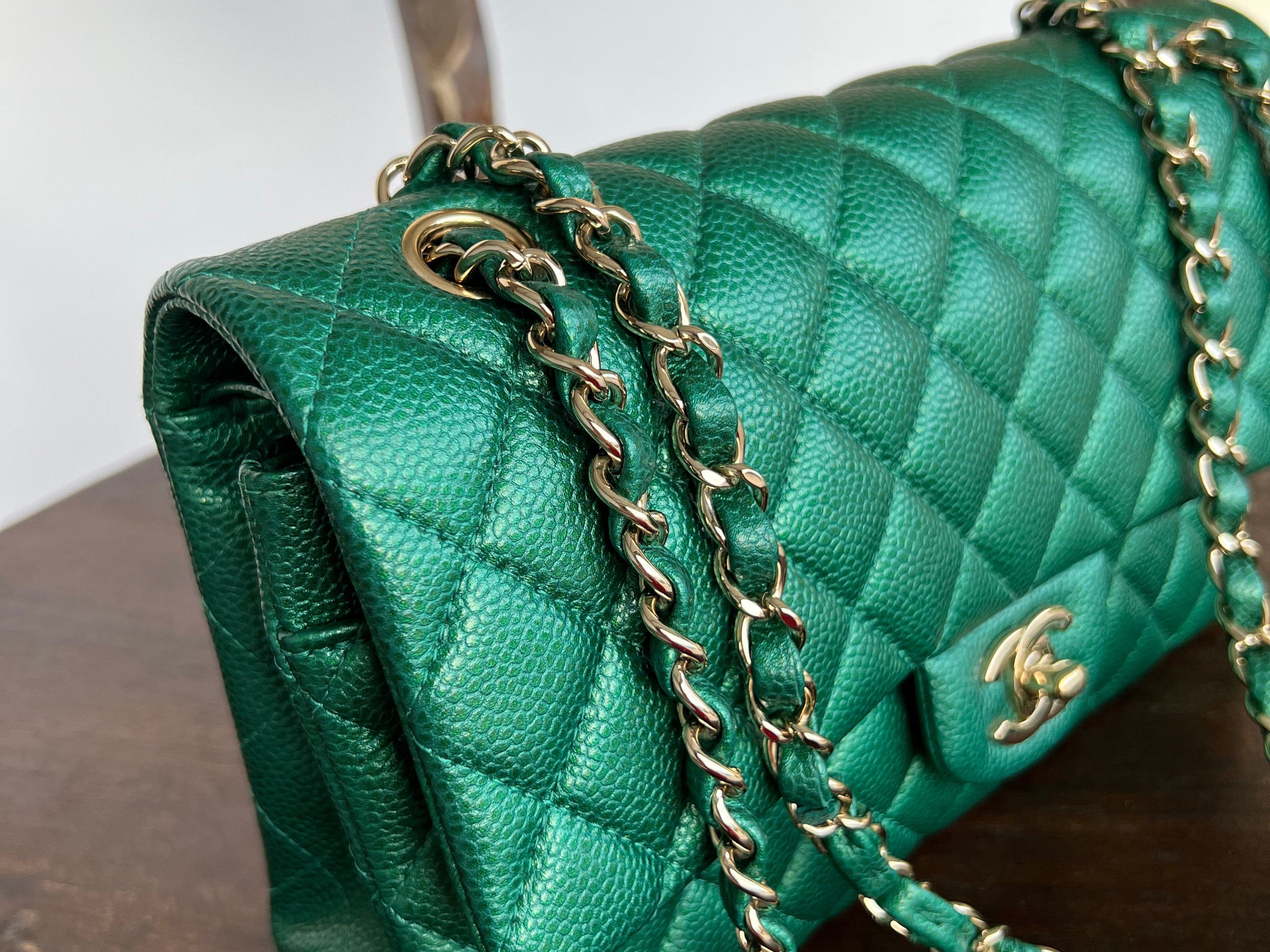 CHANEL Handbag 18S Emerald Green Caviar Quilted Classic Flap Medium Light Gold Hardware - Redeluxe