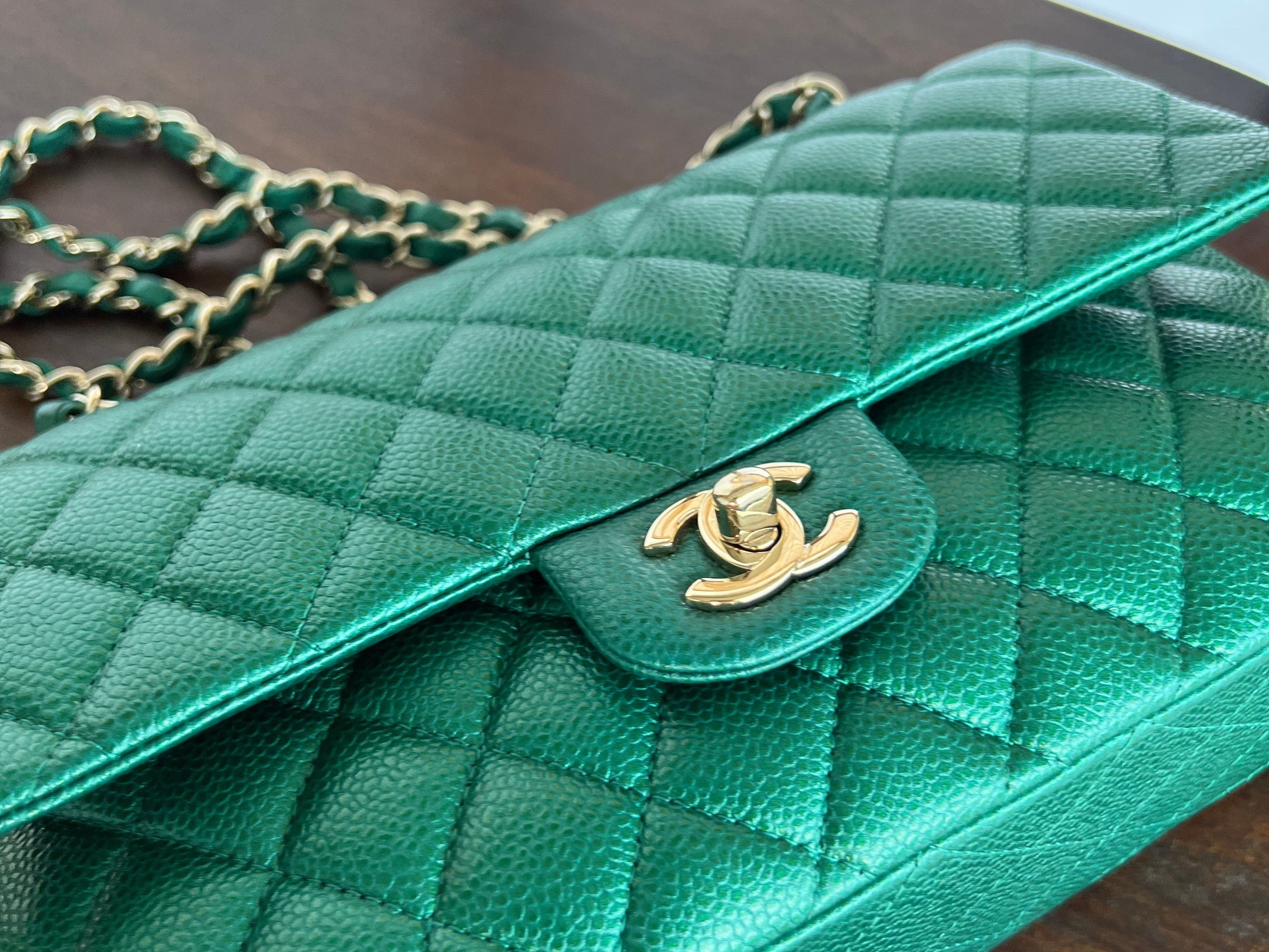 CHANEL Handbag 18S Emerald Green Caviar Quilted Classic Flap Medium Light Gold Hardware - Redeluxe