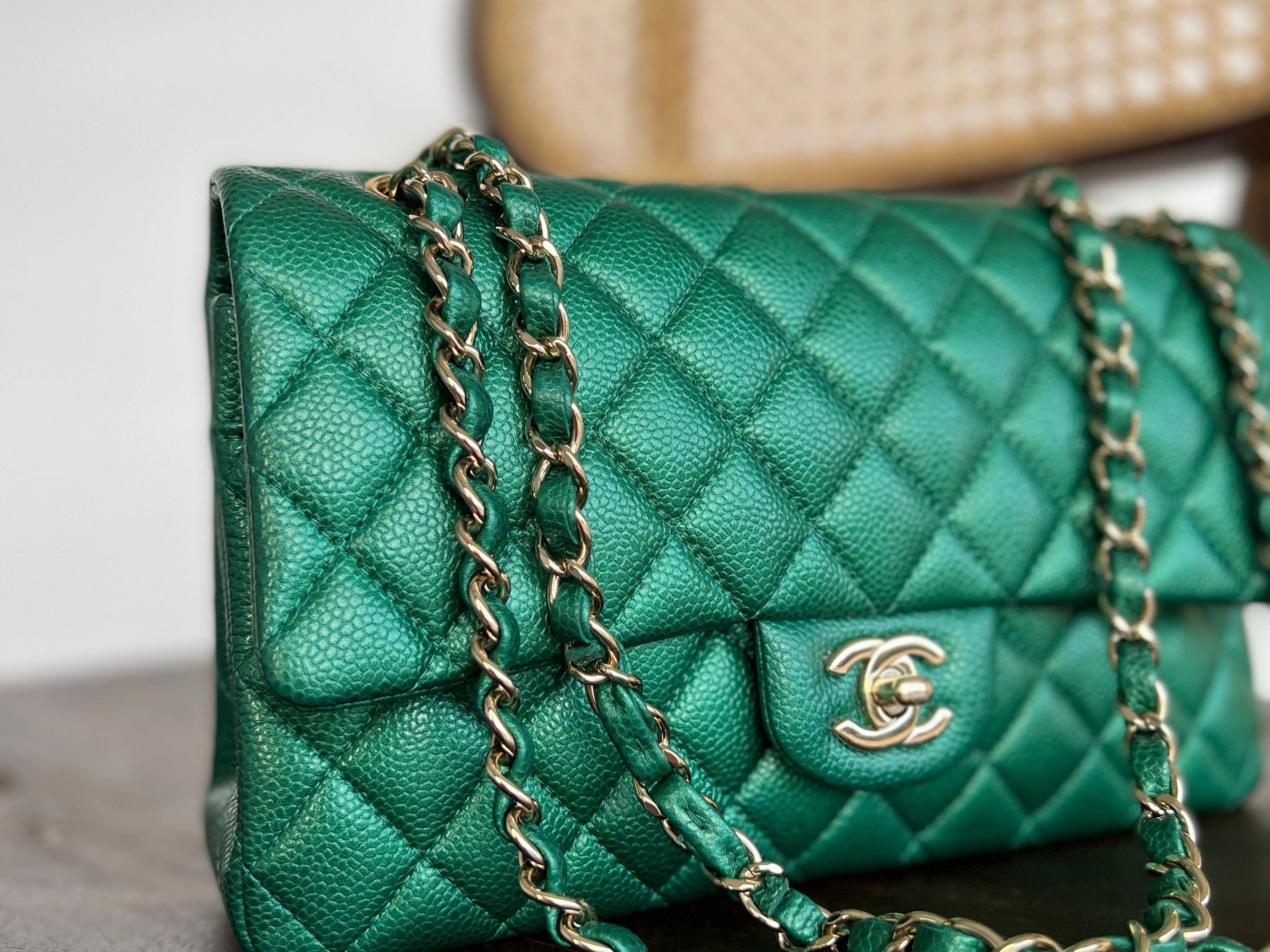 CHANEL Handbag 18S Emerald Green Caviar Quilted Classic Flap Medium Light Gold Hardware - Redeluxe