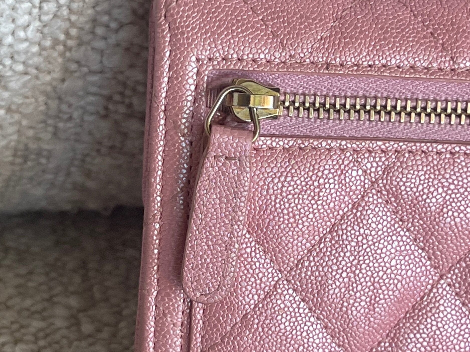 CHANEL Handbag 19S Pink Iridescent Caviar Quilted Flap Wallet - Redeluxe