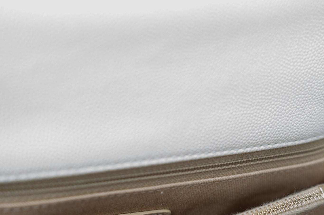 CHANEL Handbag 20K Iridescent White Caviar Quilted Coco Handle Medium Light Gold Hardware - Redeluxe