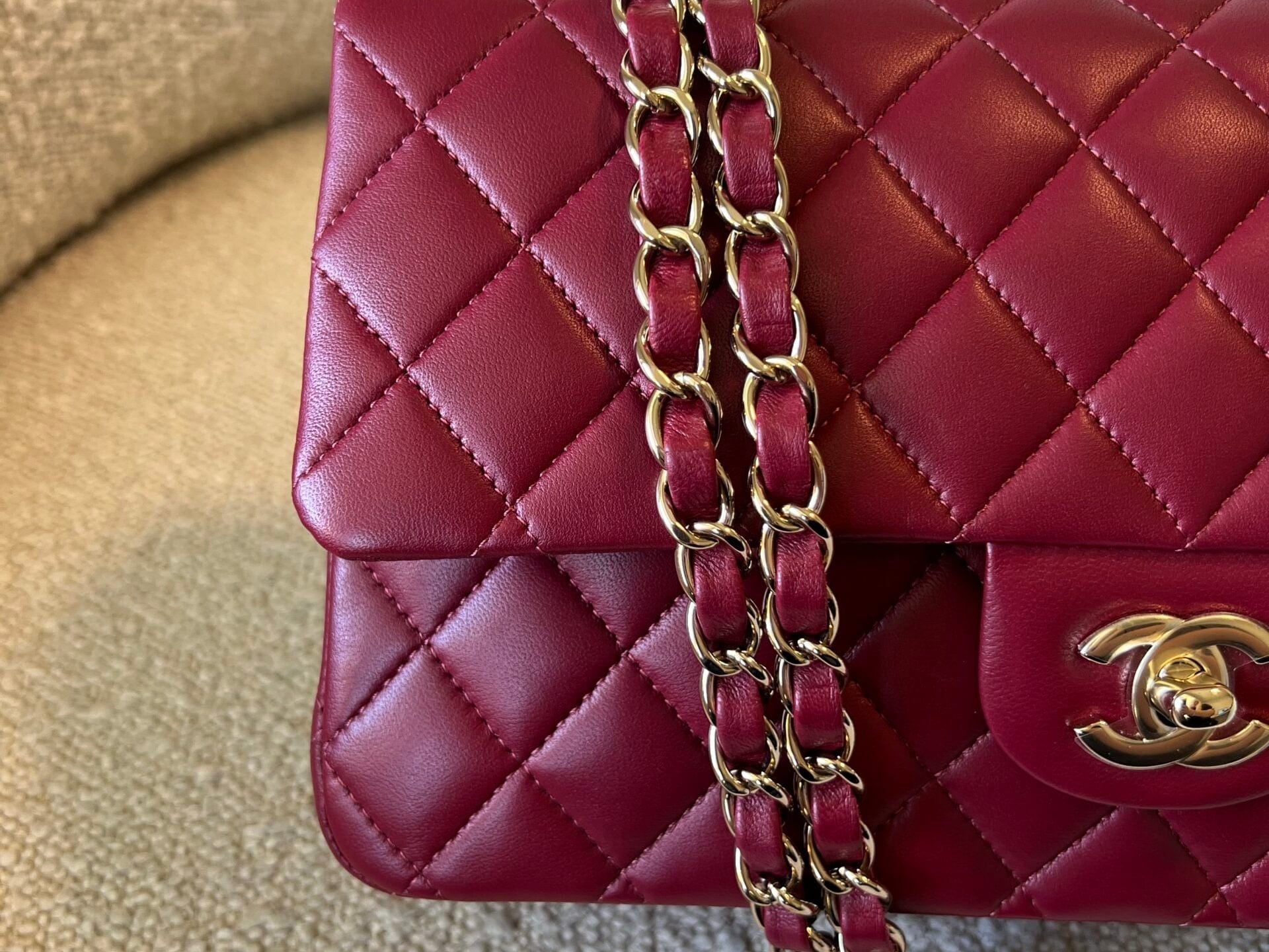 CHANEL Handbag 21A Burgundy Lambskin Quilted Classic Flap Medium LGHW - Redeluxe