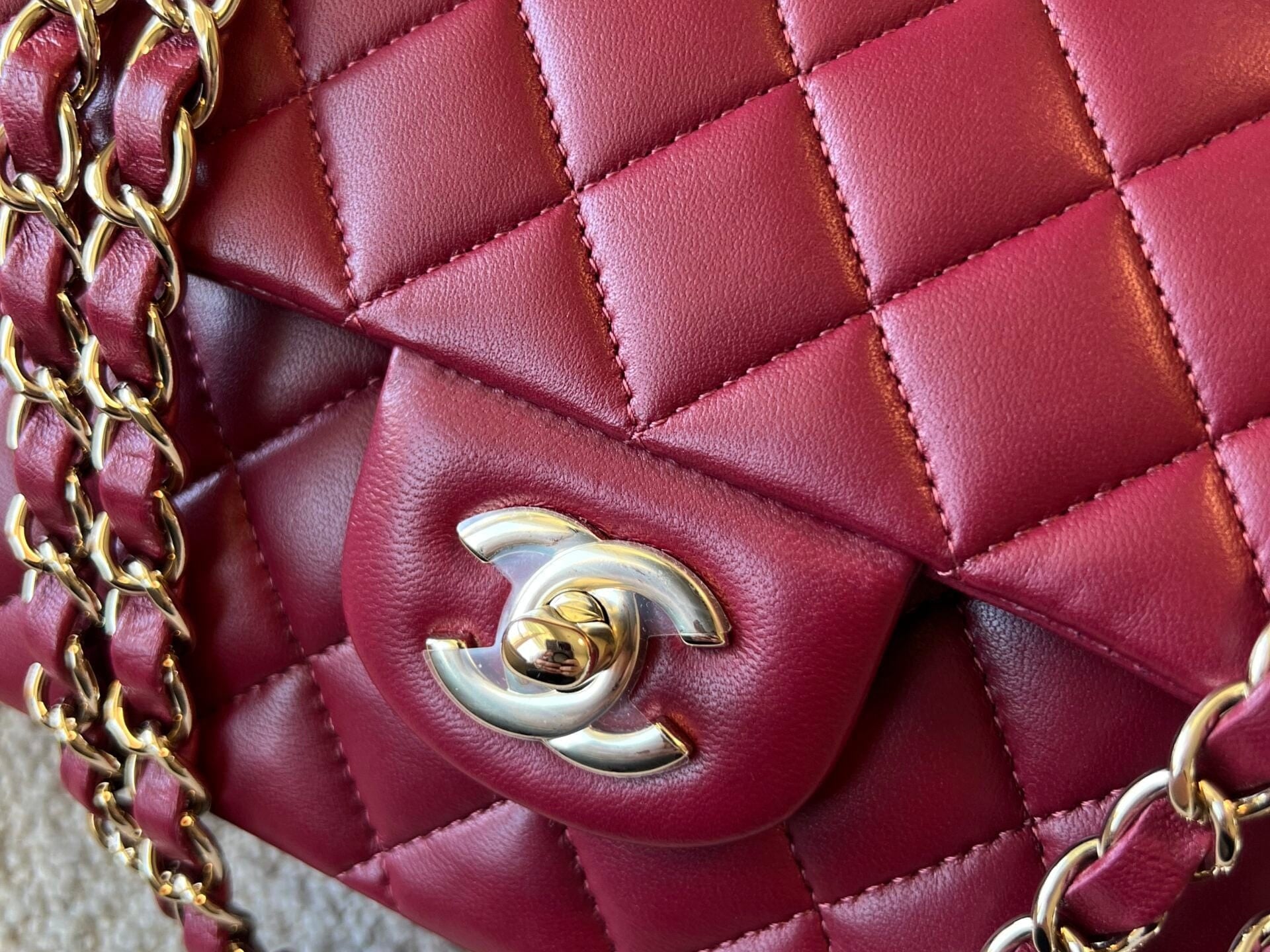 CHANEL Handbag 21A Burgundy Lambskin Quilted Classic Flap Medium LGHW - Redeluxe