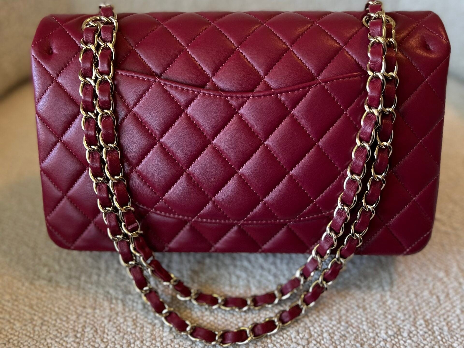 CHANEL Handbag 21A Burgundy Lambskin Quilted Classic Flap Medium LGHW - Redeluxe