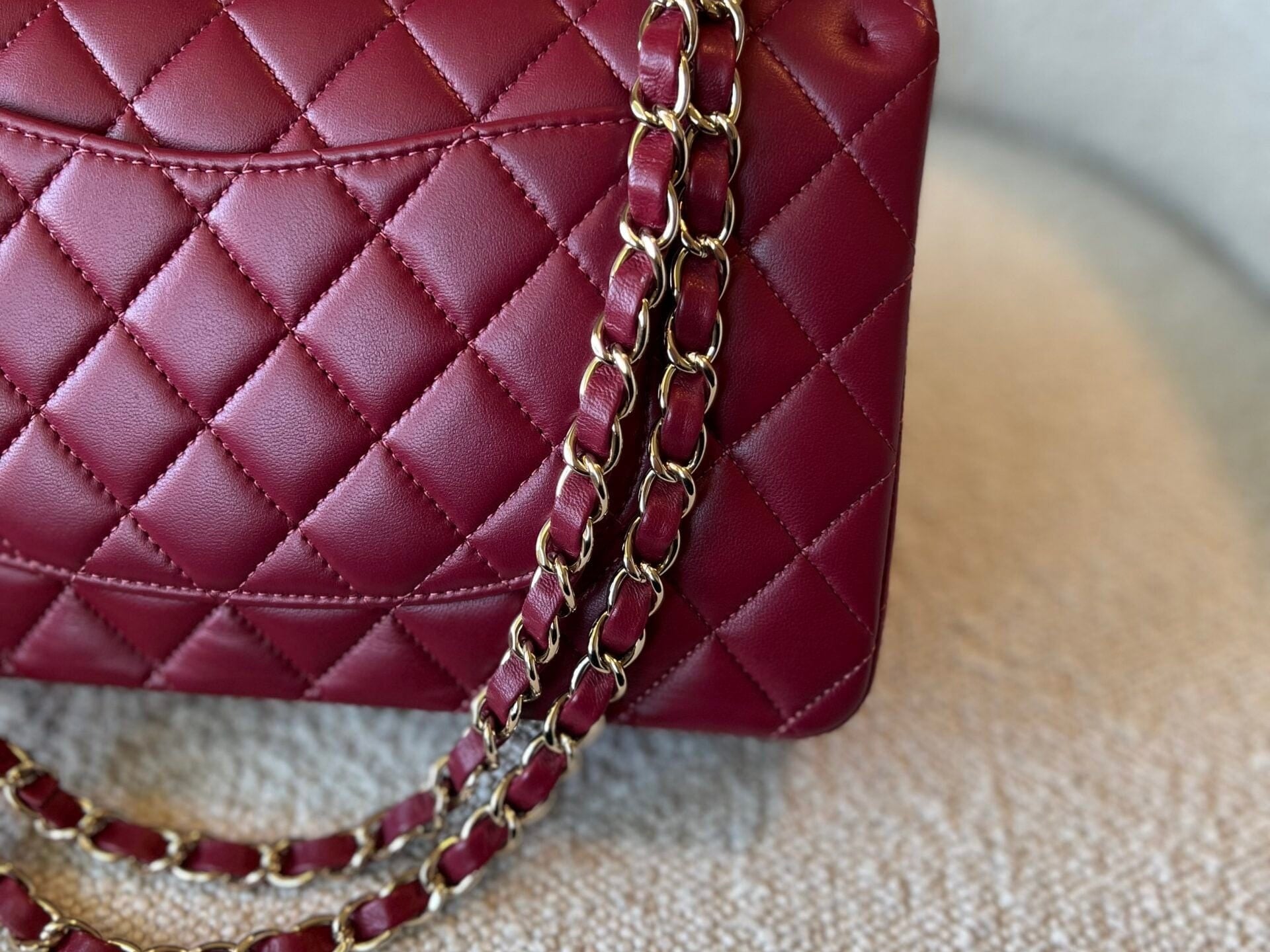 CHANEL Handbag 21A Burgundy Lambskin Quilted Classic Flap Medium LGHW - Redeluxe