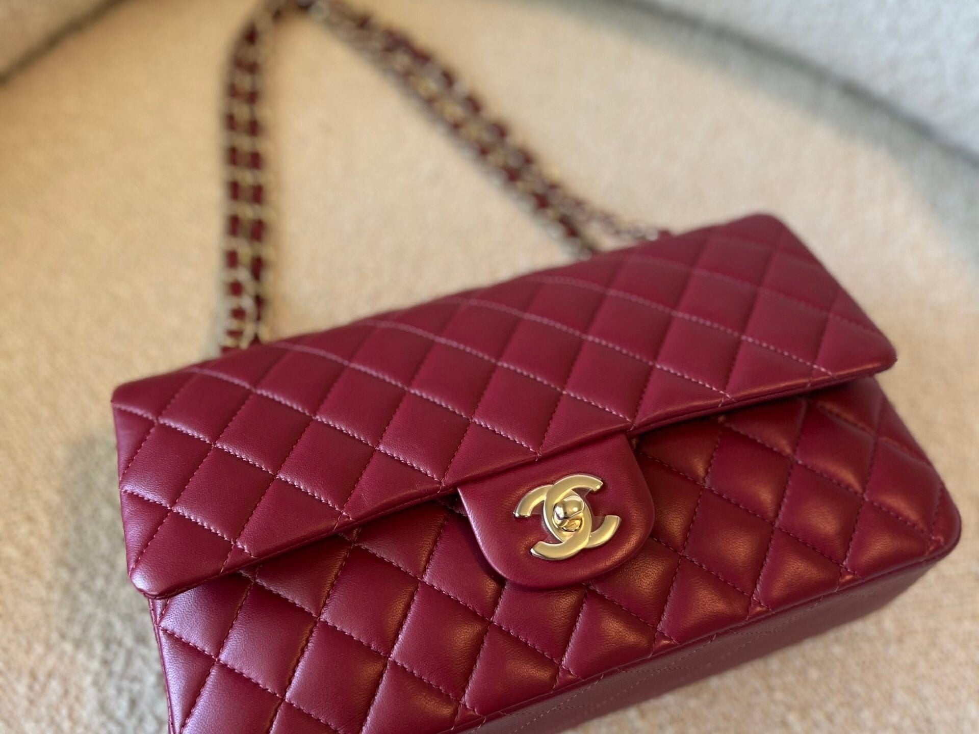 CHANEL Handbag 21A Burgundy Lambskin Quilted Classic Flap Medium LGHW - Redeluxe