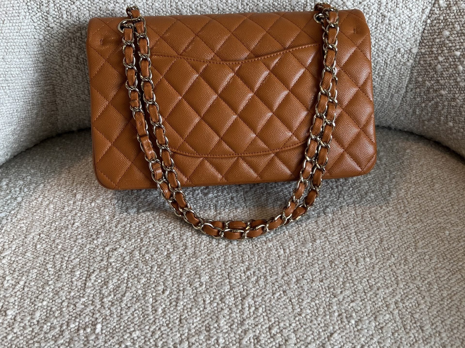CHANEL Handbag 21A Caramel / Light Brown Caviar Quilted Classic Flap Medium LGHW - Redeluxe