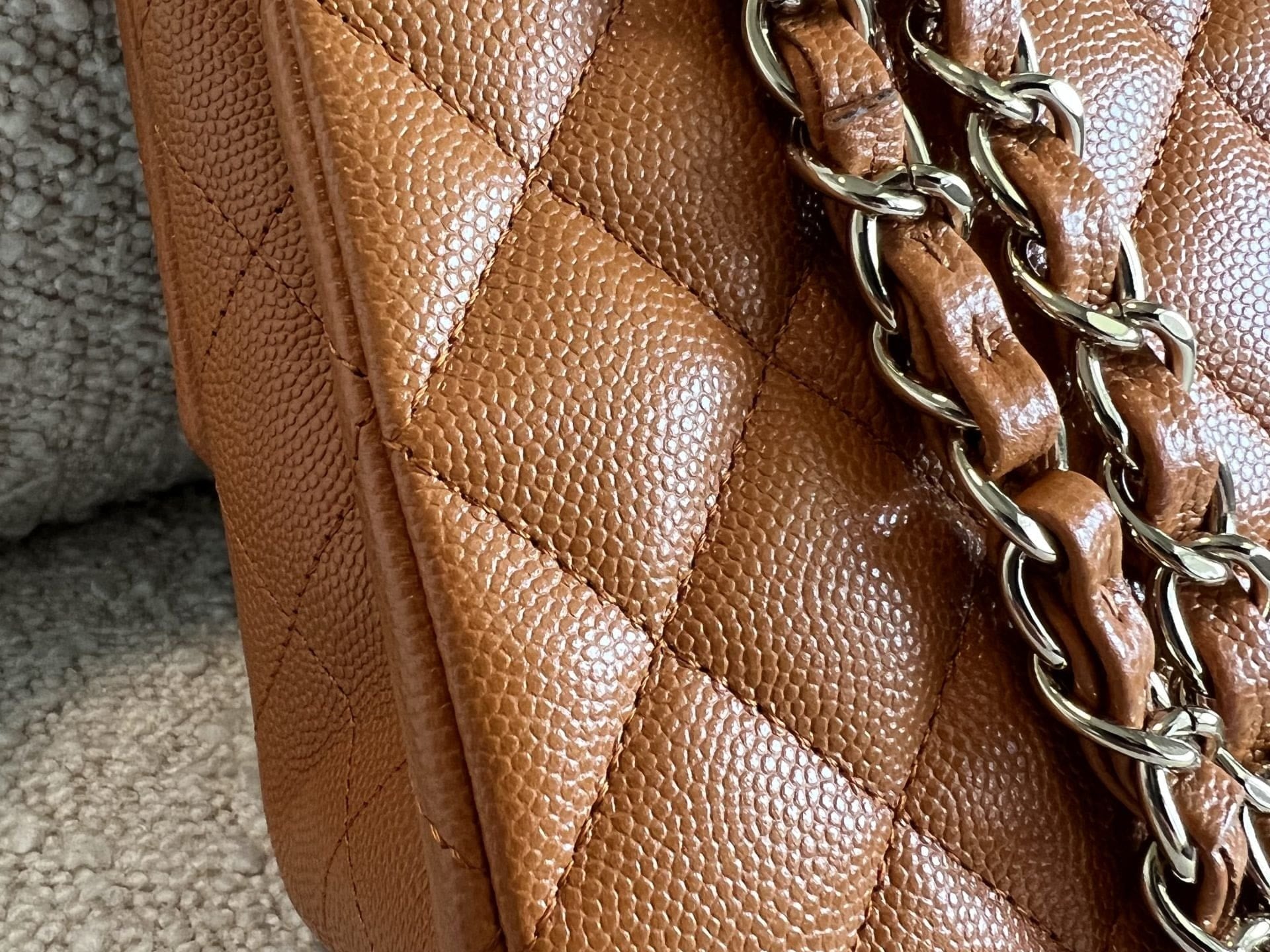 CHANEL Handbag 21A Caramel / Light Brown Caviar Quilted Classic Flap Medium LGHW - Redeluxe