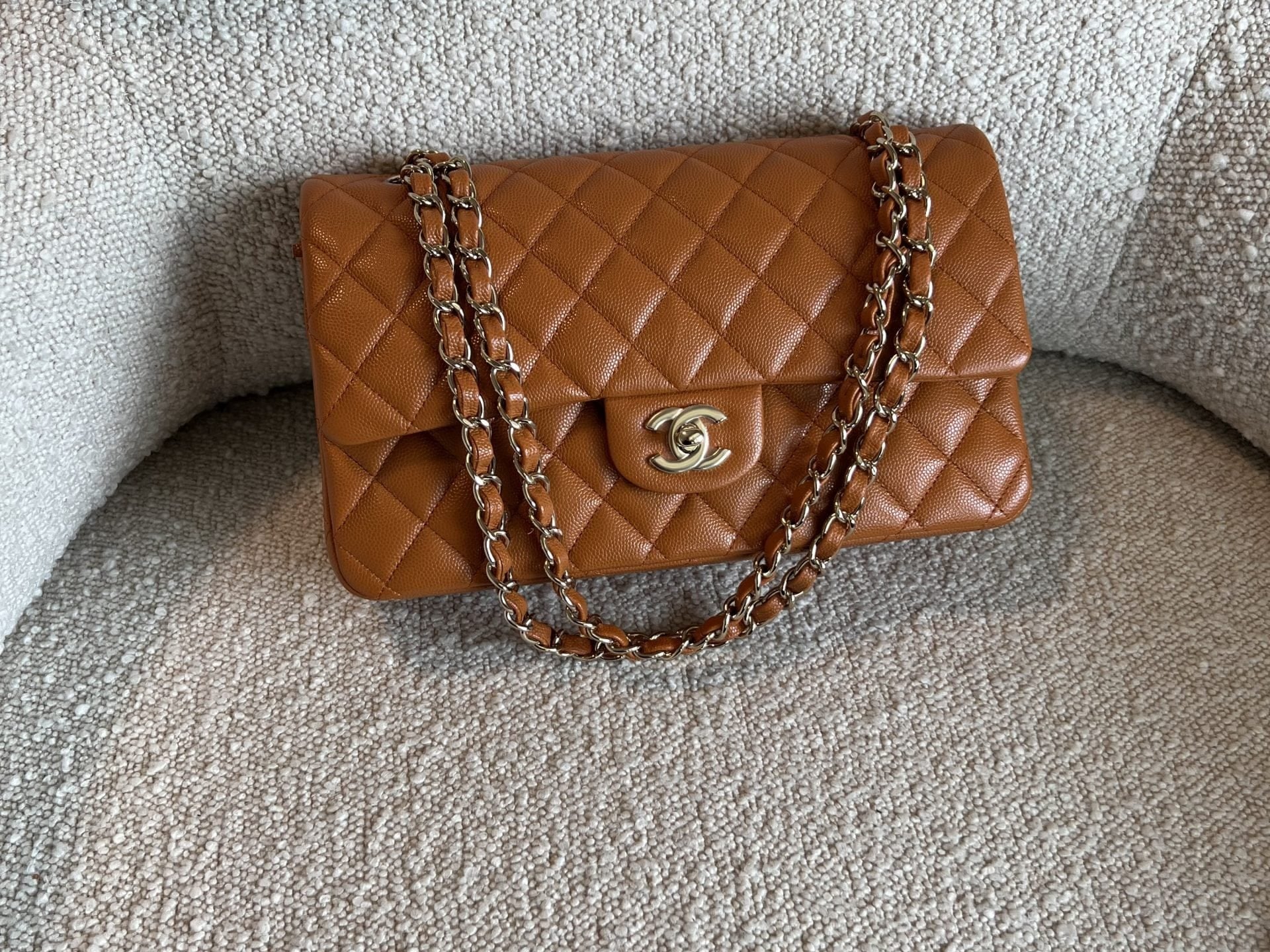 CHANEL Handbag 21A Caramel / Light Brown Caviar Quilted Classic Flap Medium LGHW - Redeluxe