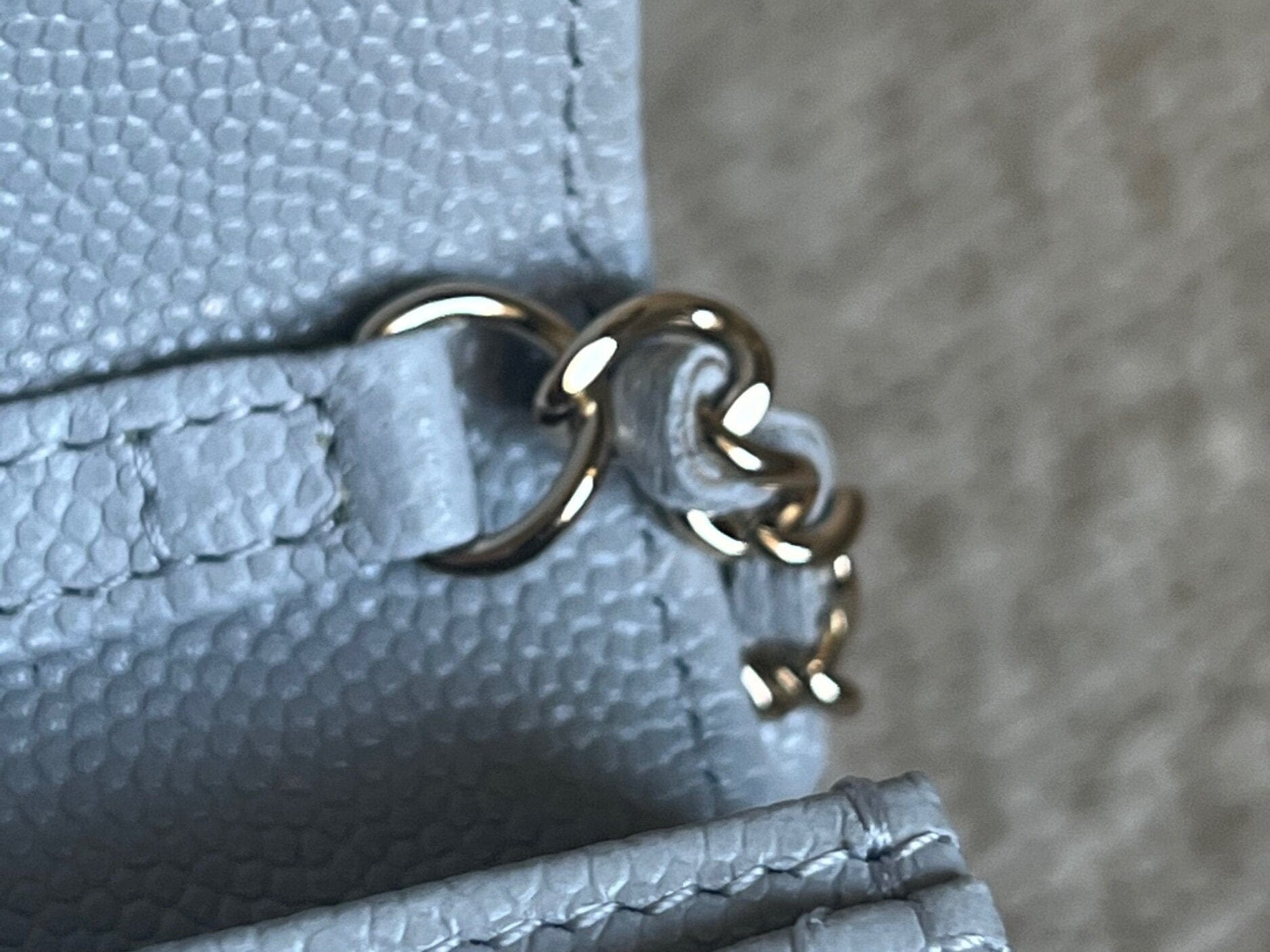 CHANEL Handbag 21A Caviar Quilted Flap Card Holder On Chain Grey - Redeluxe