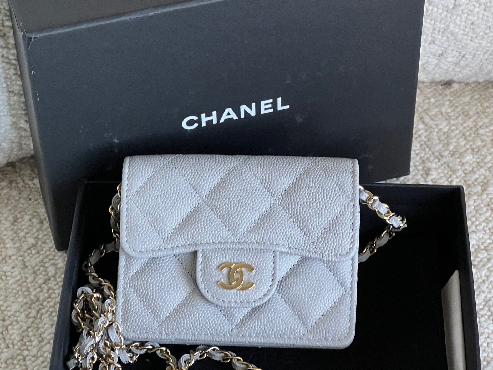 CHANEL Handbag 21A Caviar Quilted Flap Card Holder On Chain Grey - Redeluxe