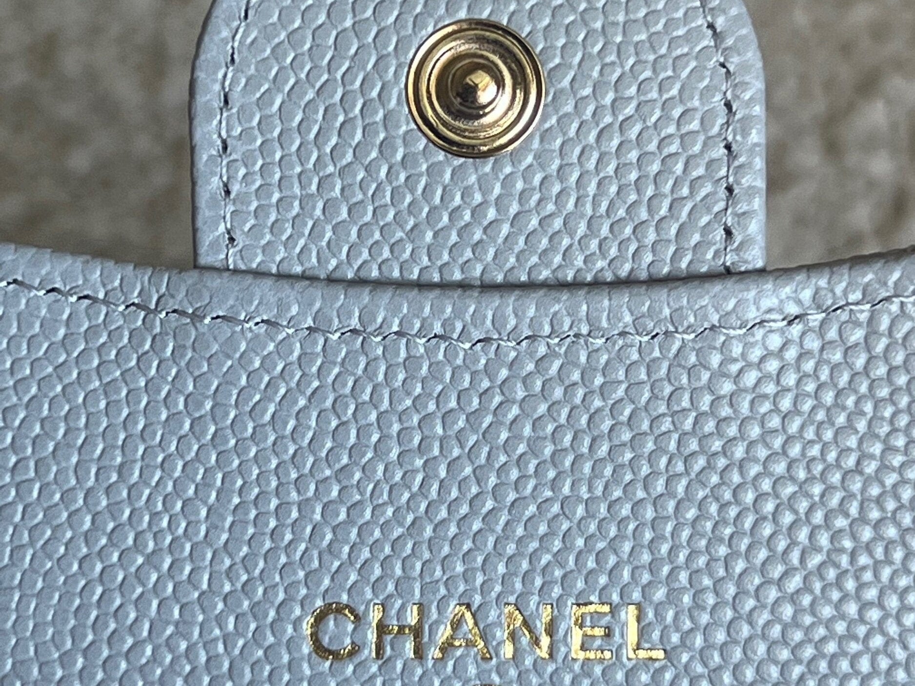 CHANEL Handbag 21A Caviar Quilted Flap Card Holder On Chain Grey - Redeluxe