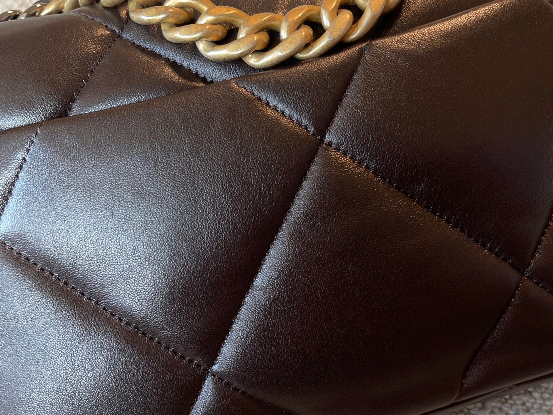 CHANEL Handbag 21A Dark Brown Lambskin Quilted 19 Flap Small MHW - Redeluxe