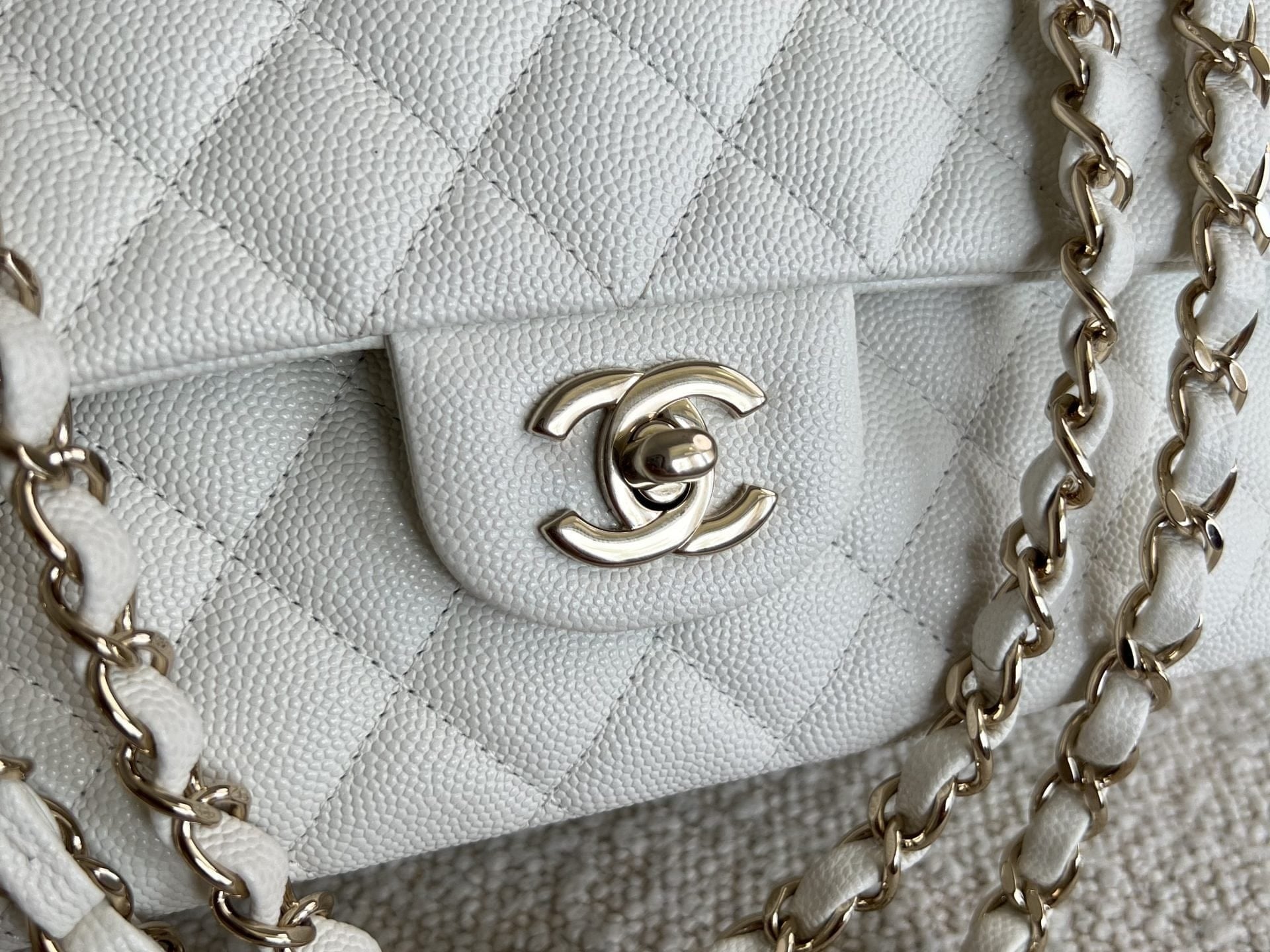 CHANEL Handbag 21A White Caviar Quilted Classic Flap Medium LGHW - Redeluxe