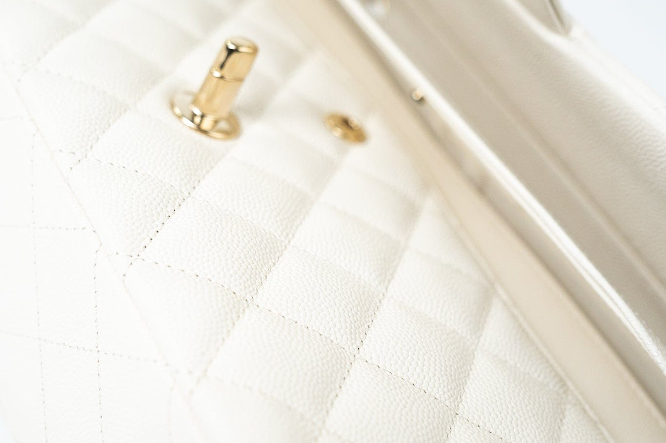 CHANEL Handbag 21A White/ Ivory Caviar Quilted Classic Flap Medium Light Gold Hardware - Redeluxe
