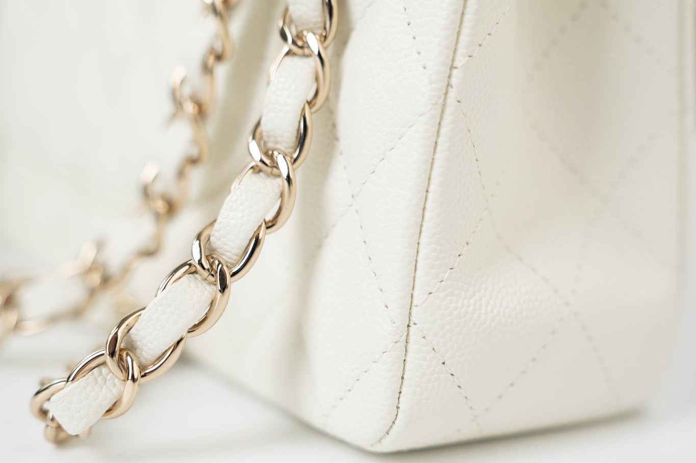 CHANEL Handbag 21A White/ Ivory Caviar Quilted Classic Flap Medium Light Gold Hardware - Redeluxe