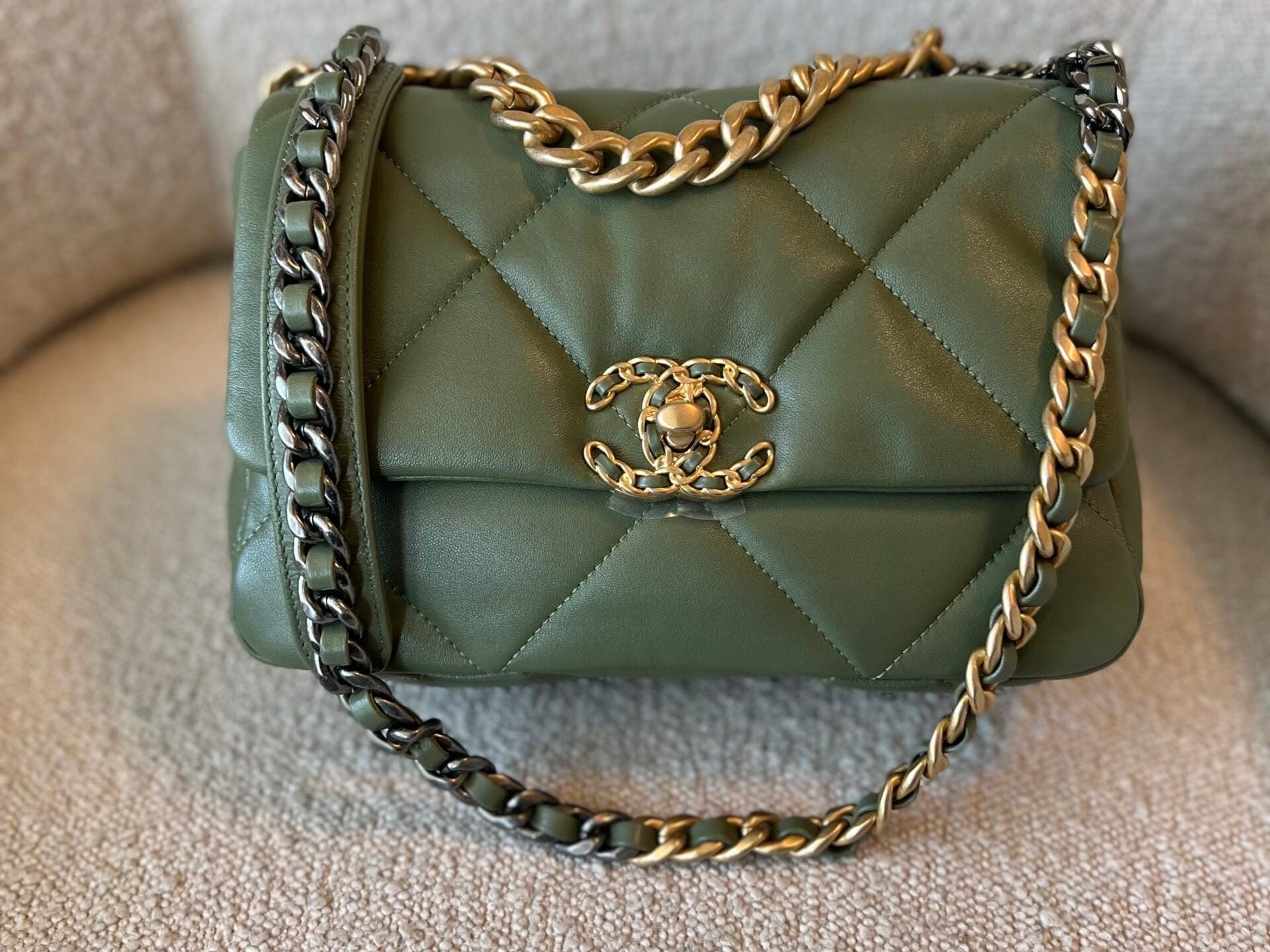 CHANEL Handbag 21B Military Green Lambskin Quilted 19 Flap Small Mixed Hardware - Redeluxe