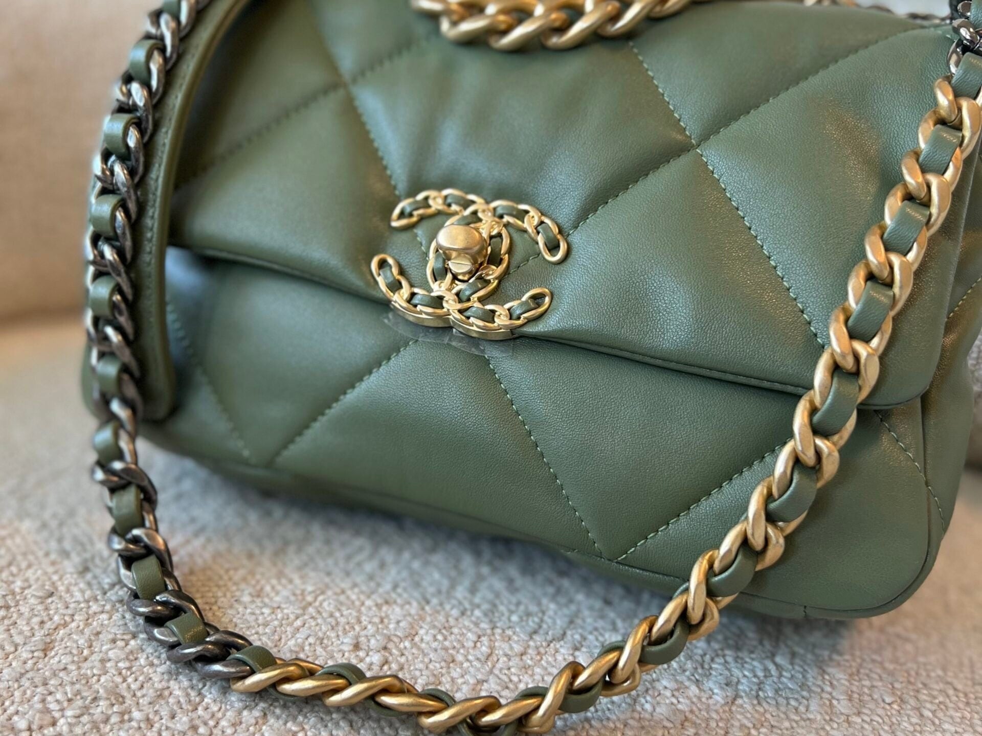 CHANEL Handbag 21B Military Green Lambskin Quilted 19 Flap Small Mixed Hardware - Redeluxe