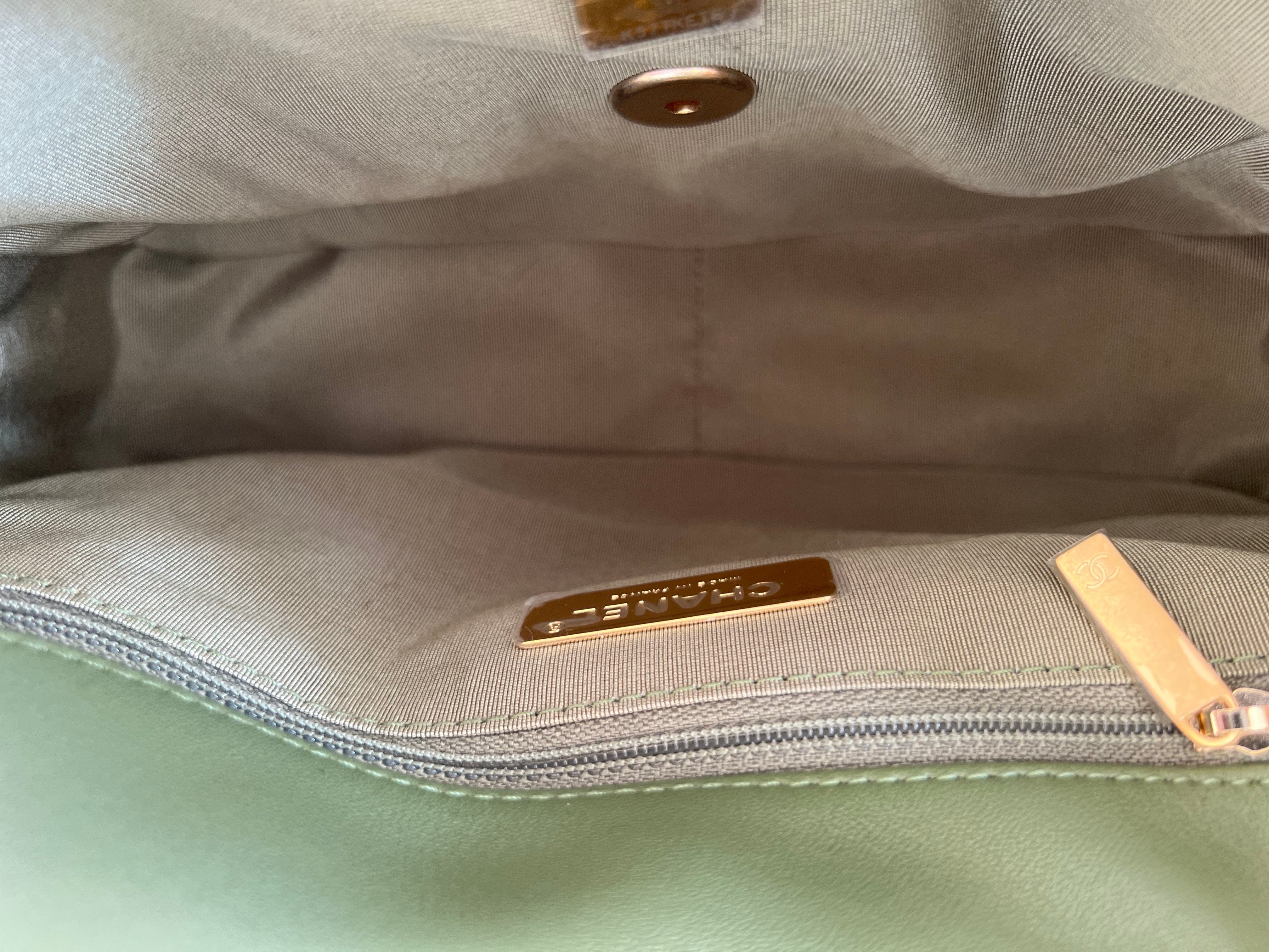 CHANEL Handbag 21B Military Green Lambskin Quilted 19 Flap Small Mixed Hardware - Redeluxe