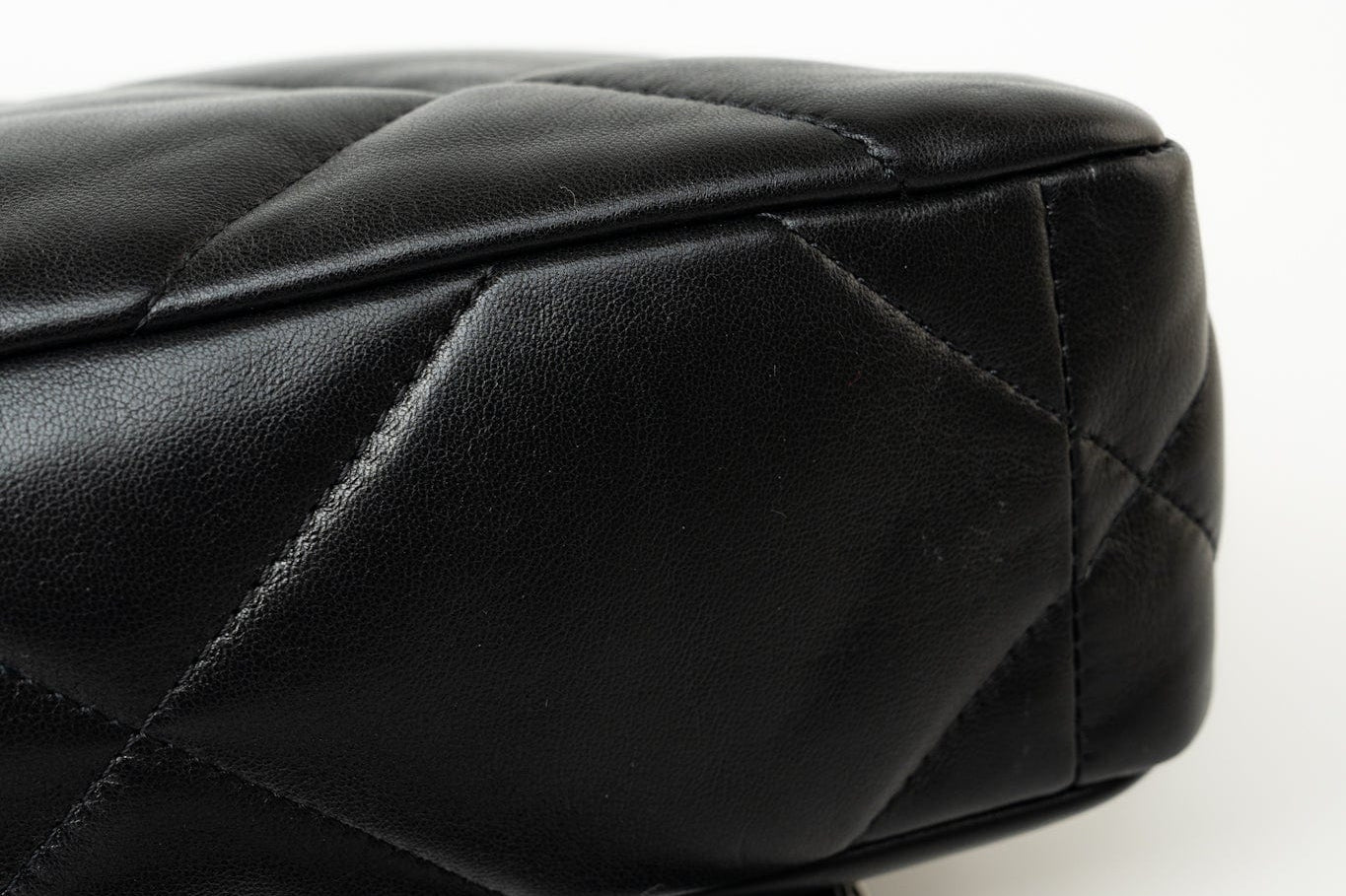 CHANEL Handbag 21C Black Lambskin Quilted 19 Flap Small Mixed Hardware - Redeluxe