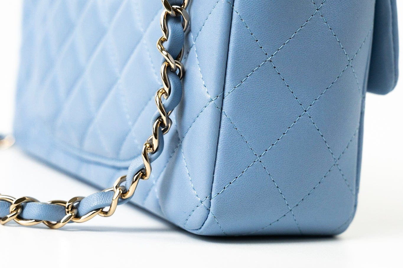 CHANEL Handbag 21C Sky Blue Lambskin Quilted Mini Rectangular Flap Light Gold Hardware - Redeluxe
