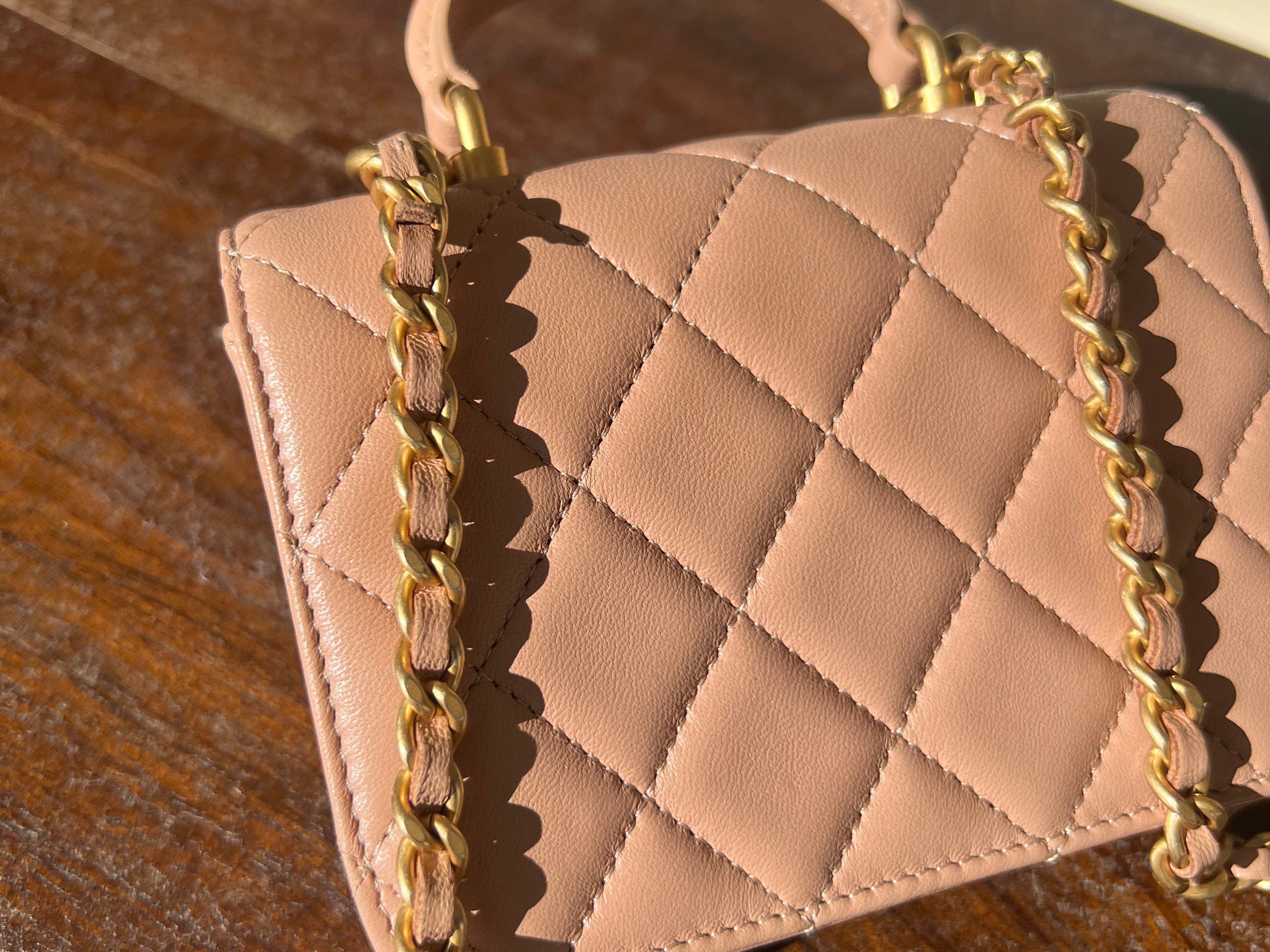 CHANEL Handbag 21K Beige Micro Lambskin Quilted Top Handle Flap Coin Purse with Chain - Redeluxe