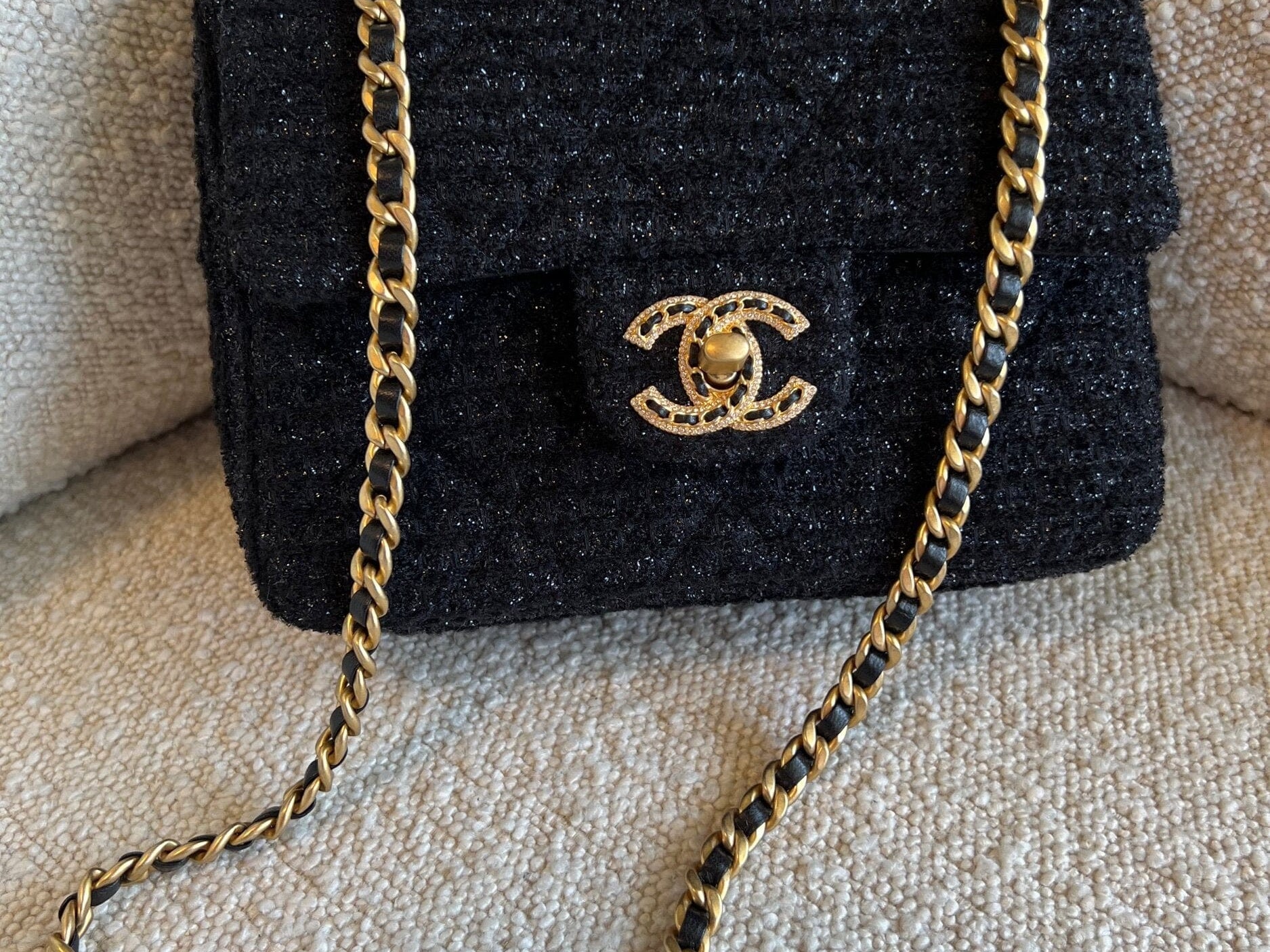 CHANEL Handbag 21K Black Symphony Tweed Single Flap Bag - Redeluxe