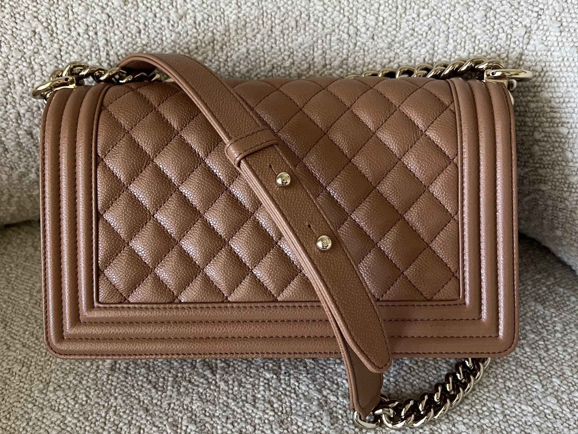 CHANEL Handbag 21K Caramel Caviar Quilted Old Medium Boy Bag LGHW - - Redeluxe