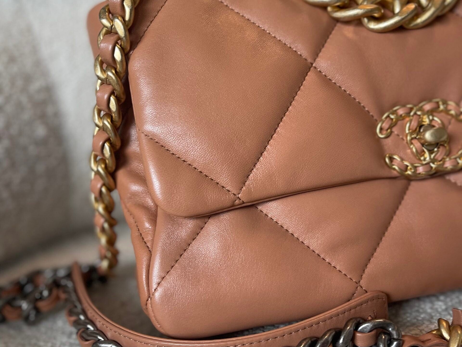 CHANEL Handbag 21K Caramel Lambskin Quilted 19 Flap Large Mixed Hardware - Redeluxe