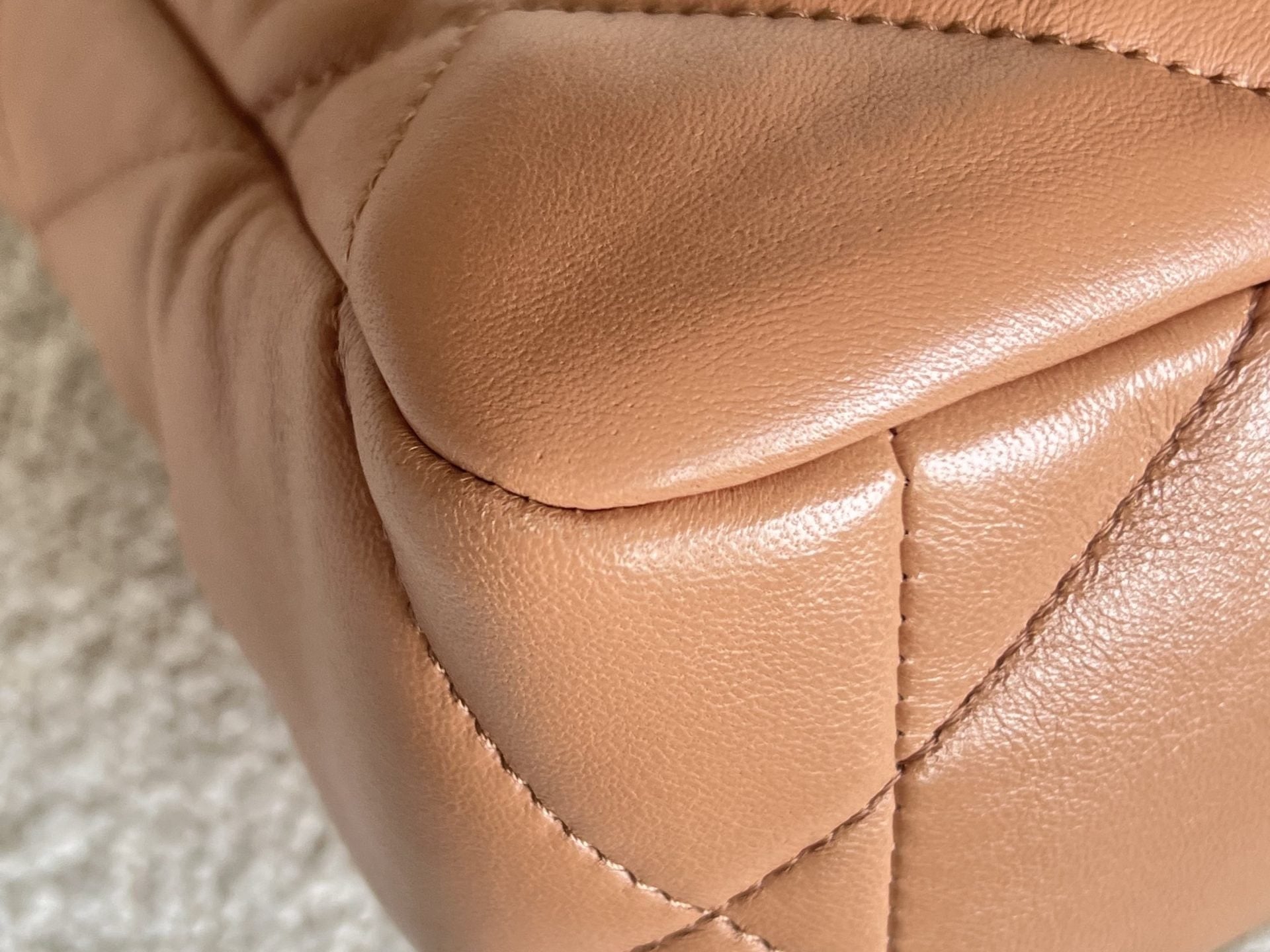 CHANEL Handbag 21K Chanel Caramel 19 Flap Small MHW - Redeluxe