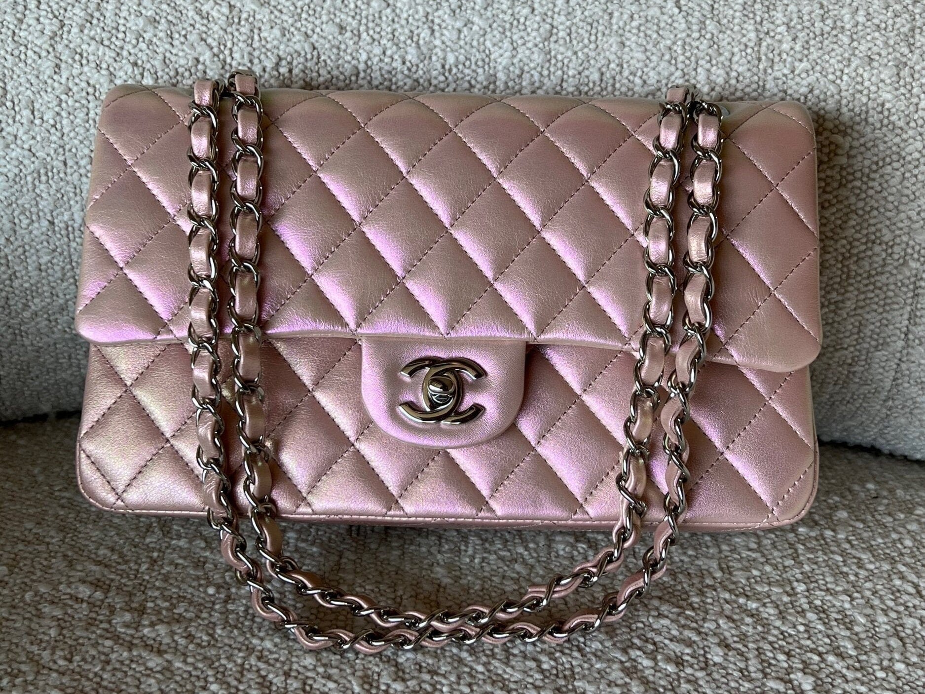 CHANEL Handbag 21K Medium Pink Iridescent Lambskin Quilted Classic Flap SHW - Redeluxe