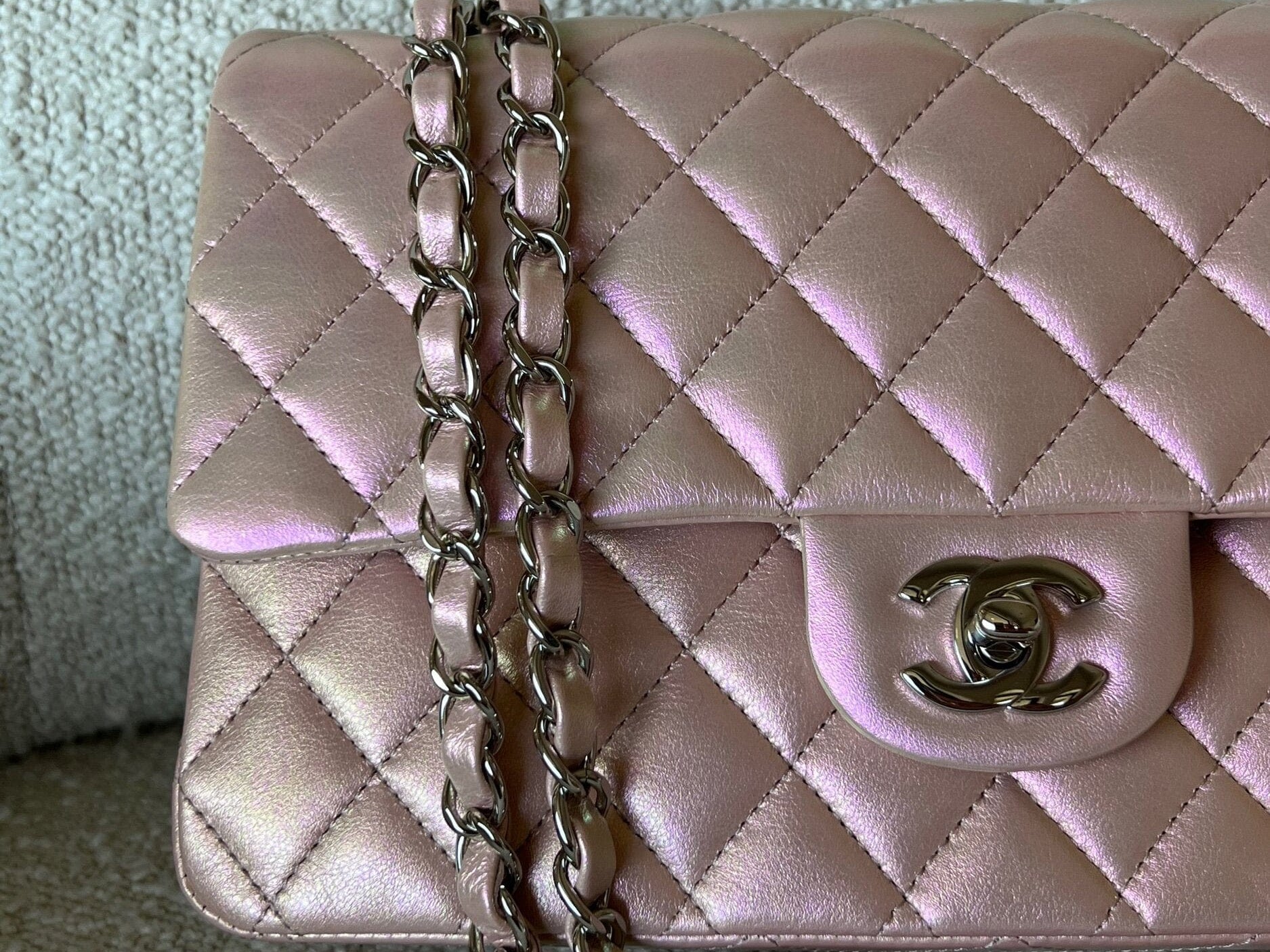 CHANEL Handbag 21K Medium Pink Iridescent Lambskin Quilted Classic Flap SHW - Redeluxe