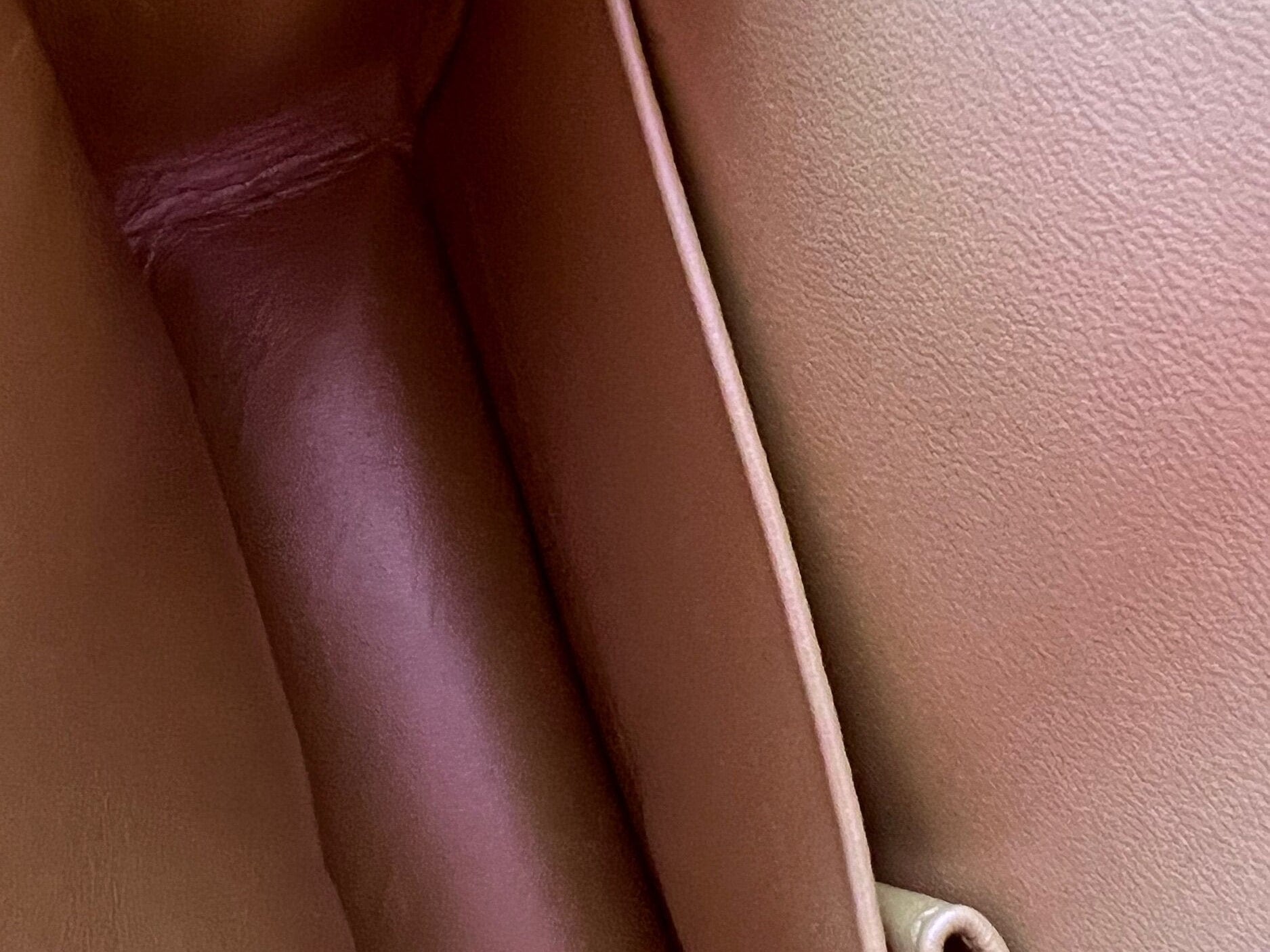 CHANEL Handbag 21K Medium Pink Iridescent Lambskin Quilted Classic Flap SHW - Redeluxe