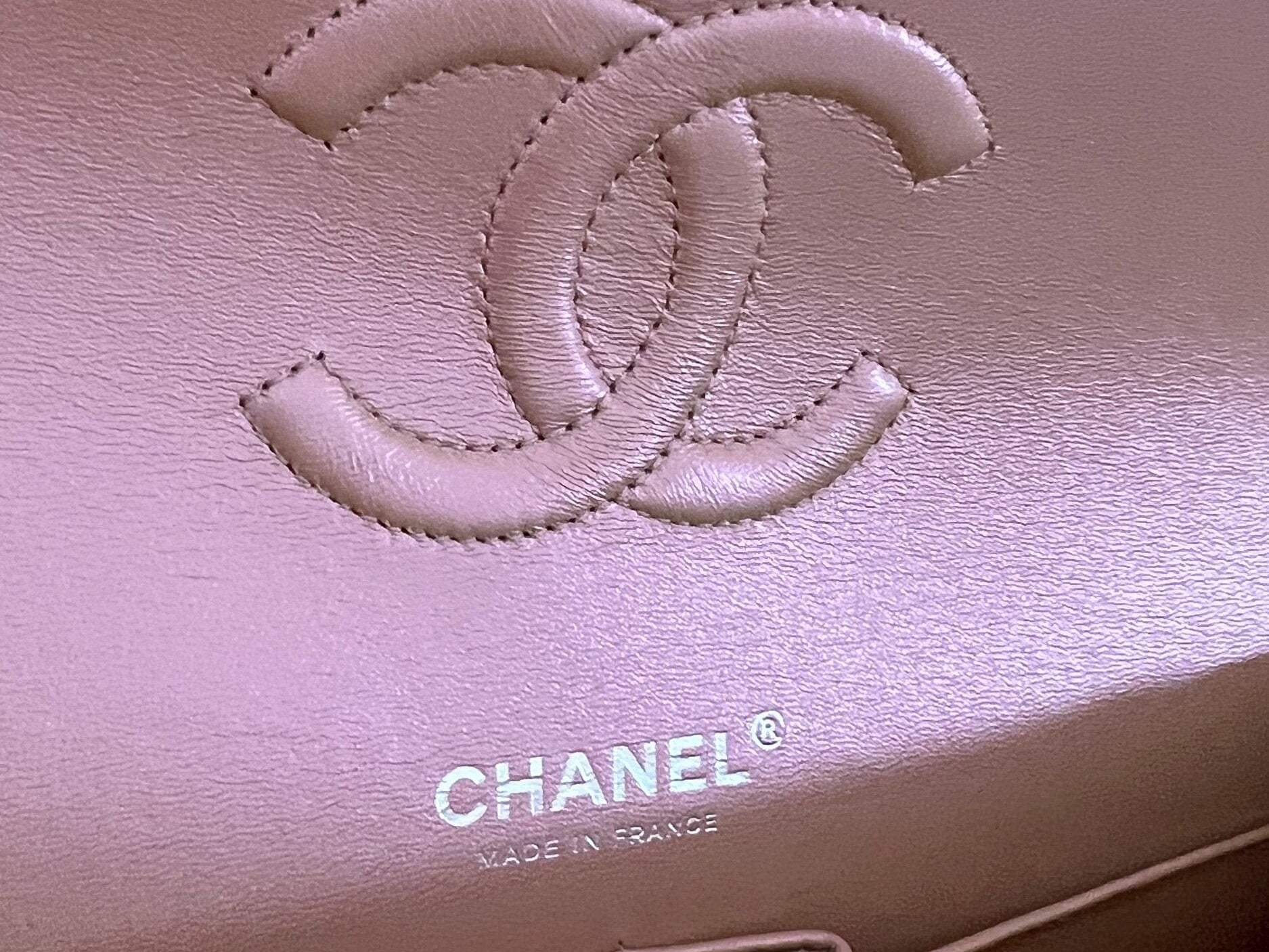 CHANEL Handbag 21K Medium Pink Iridescent Lambskin Quilted Classic Flap SHW - Redeluxe