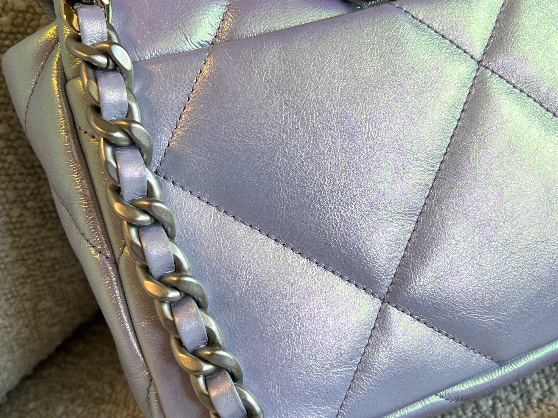 CHANEL Handbag 21K Purple/Blue Iridescent 19 Flap Small MHW - Redeluxe