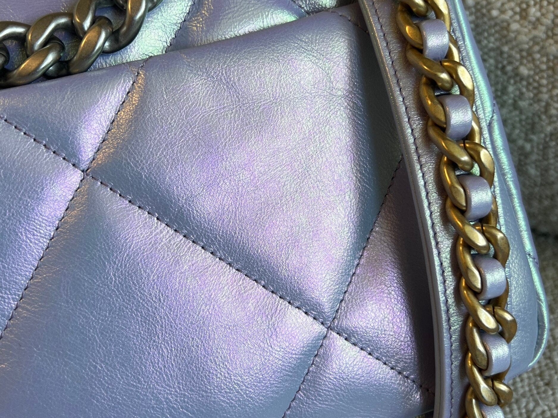 CHANEL Handbag 21K Purple/Blue Iridescent 19 Flap Small MHW - Redeluxe