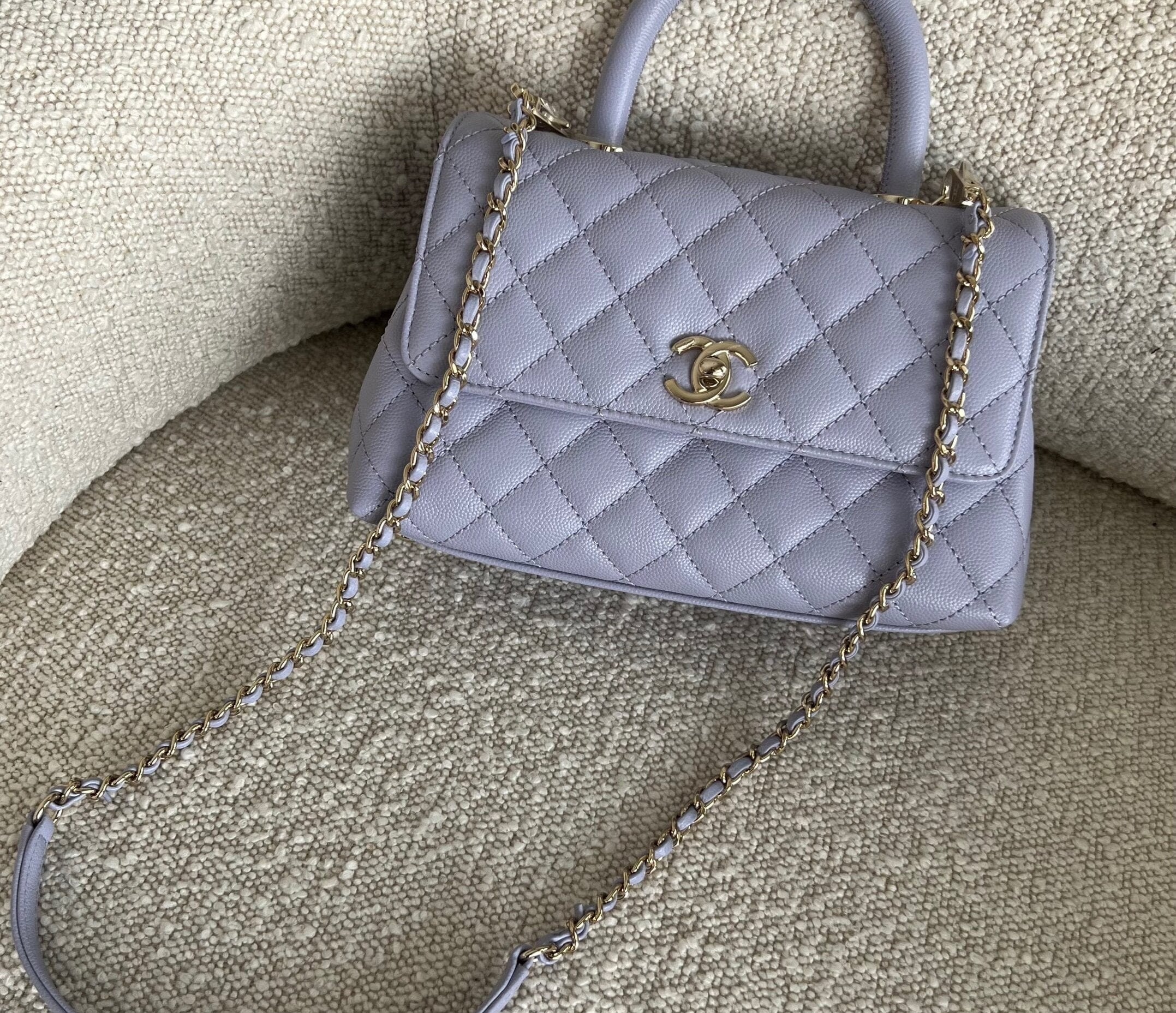 CHANEL Handbag 21K Quilted Coco Handle Lilac Caviar Small LGHW - Redeluxe