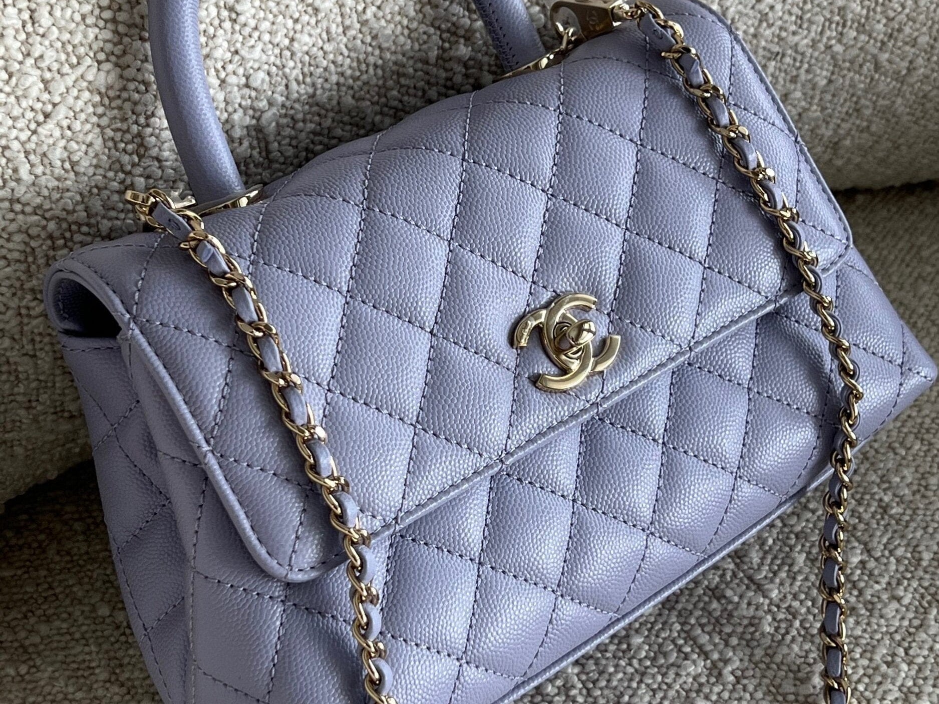 CHANEL Handbag 21K Quilted Coco Handle Lilac Caviar Small LGHW - Redeluxe